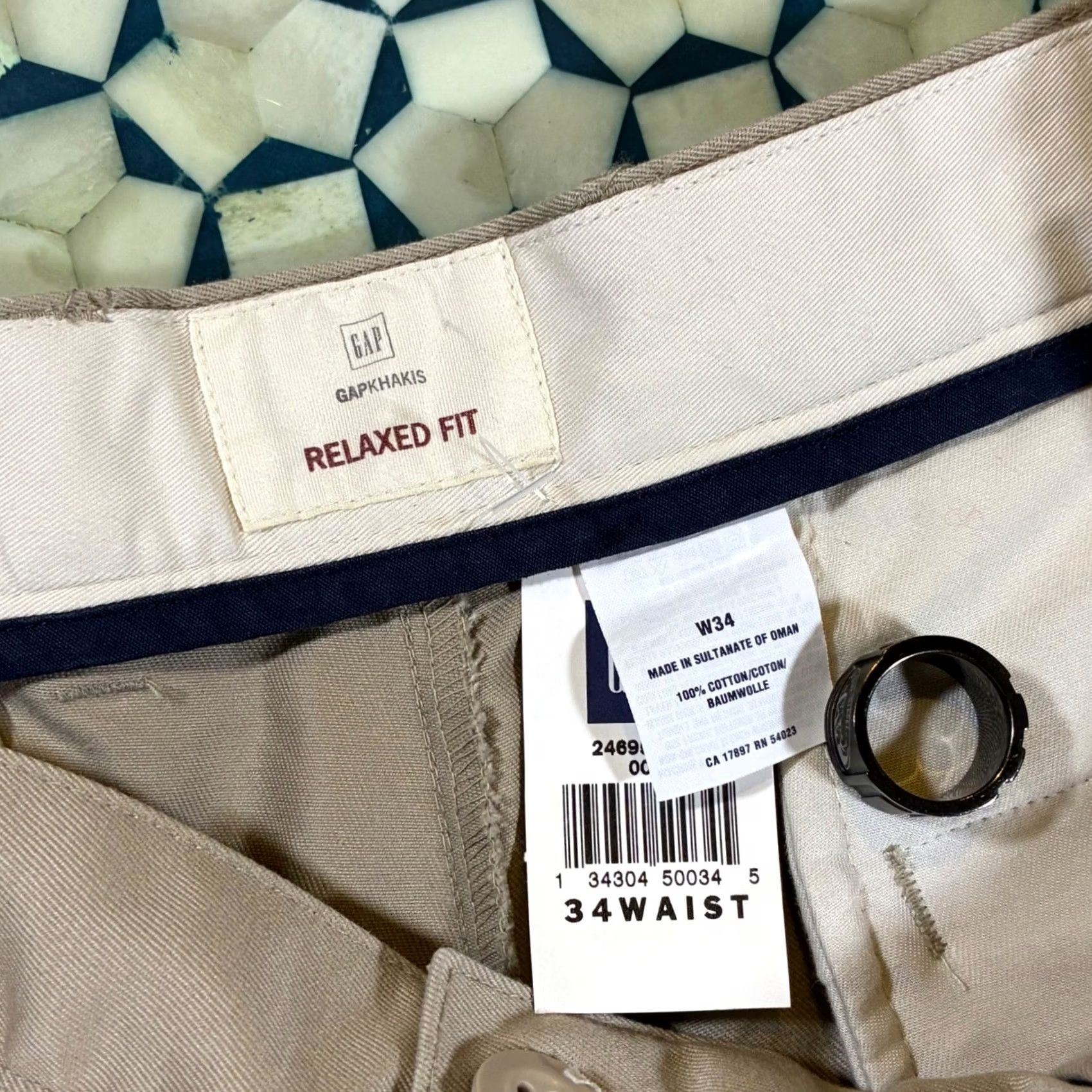 Gap GAP Khakis Mens 34 Tan Chino Shorts Relaxed Fit Pleated Stretch Casual Workwear Beige Size US 34 / EU 50 - 5 Thumbnail