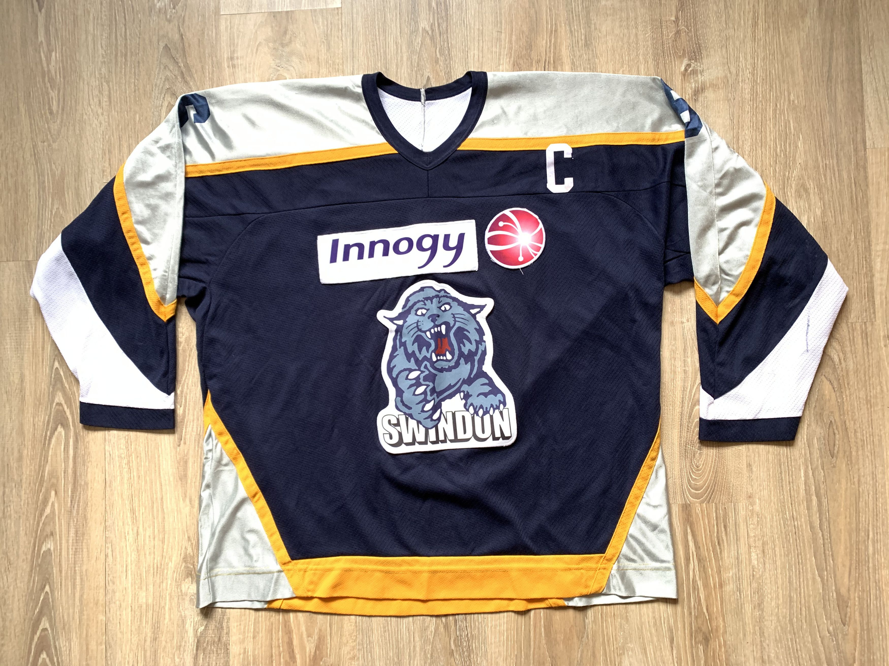 Ccm × NHL × Vintage Vintage Swindon Innogy Ccm Brathwaite Hockey Jersey Size US XXL / EU 58 / 5 - 2 Thumbnail