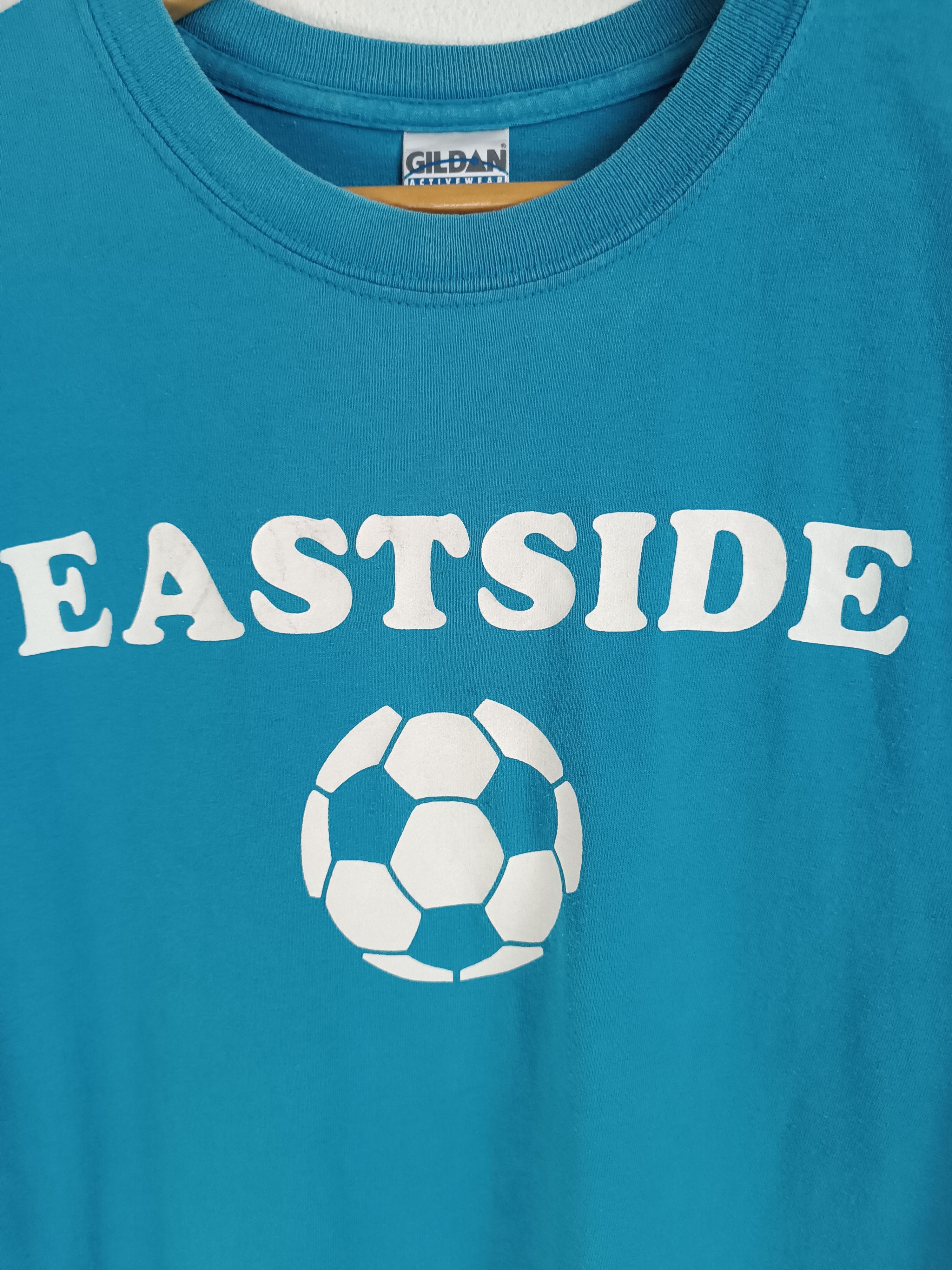 Vintage VINTAGE 2000s EASTSIDE FOOTBALL SOCCER TEE WISDOM POEM QUOTE Size US S / EU 44-46 / 1 - 10 Thumbnail
