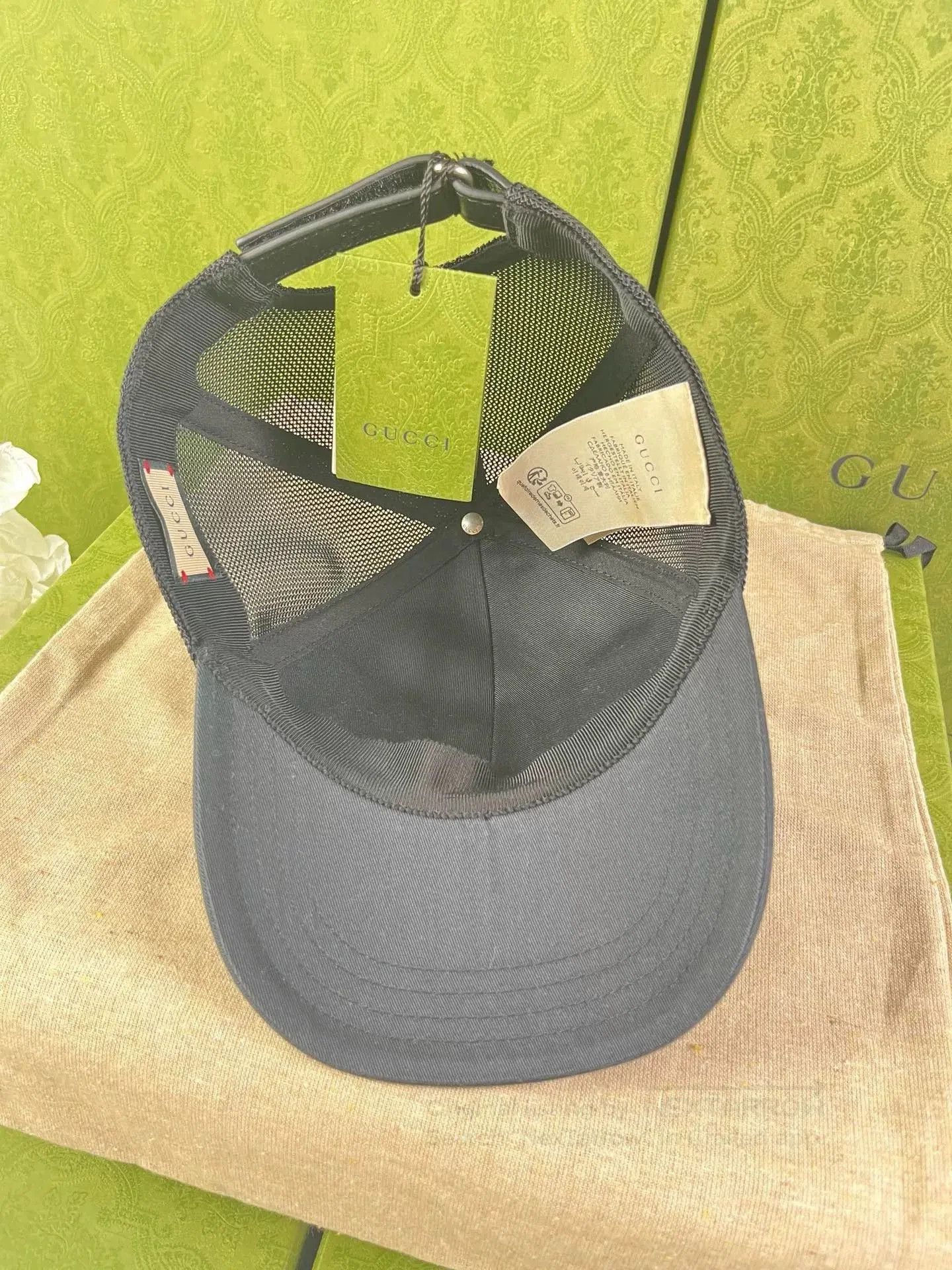 Gucci Gucci Black Unisex Hat. Size ONE SIZE - 4 Thumbnail