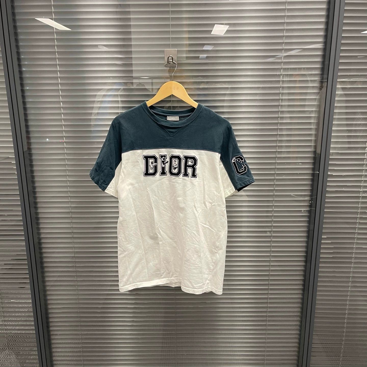 Dior Multi-Color Short Sleeve Graphic Tee Size US S / EU 44-46 / 1 - 1 Thumbnail