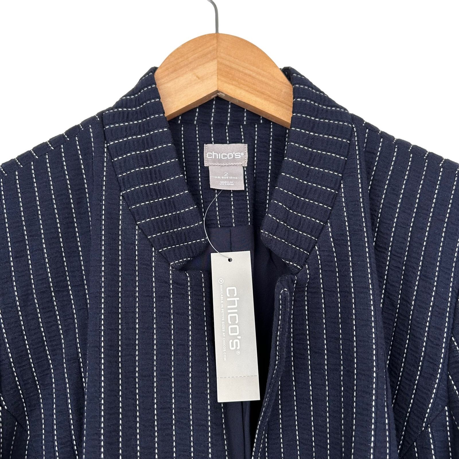 Chicos Chico's Navy Pinstripe Boyfriend Blazer Sz 12-14 Size XL / US 12-14 / IT 48-50 - 3 Thumbnail