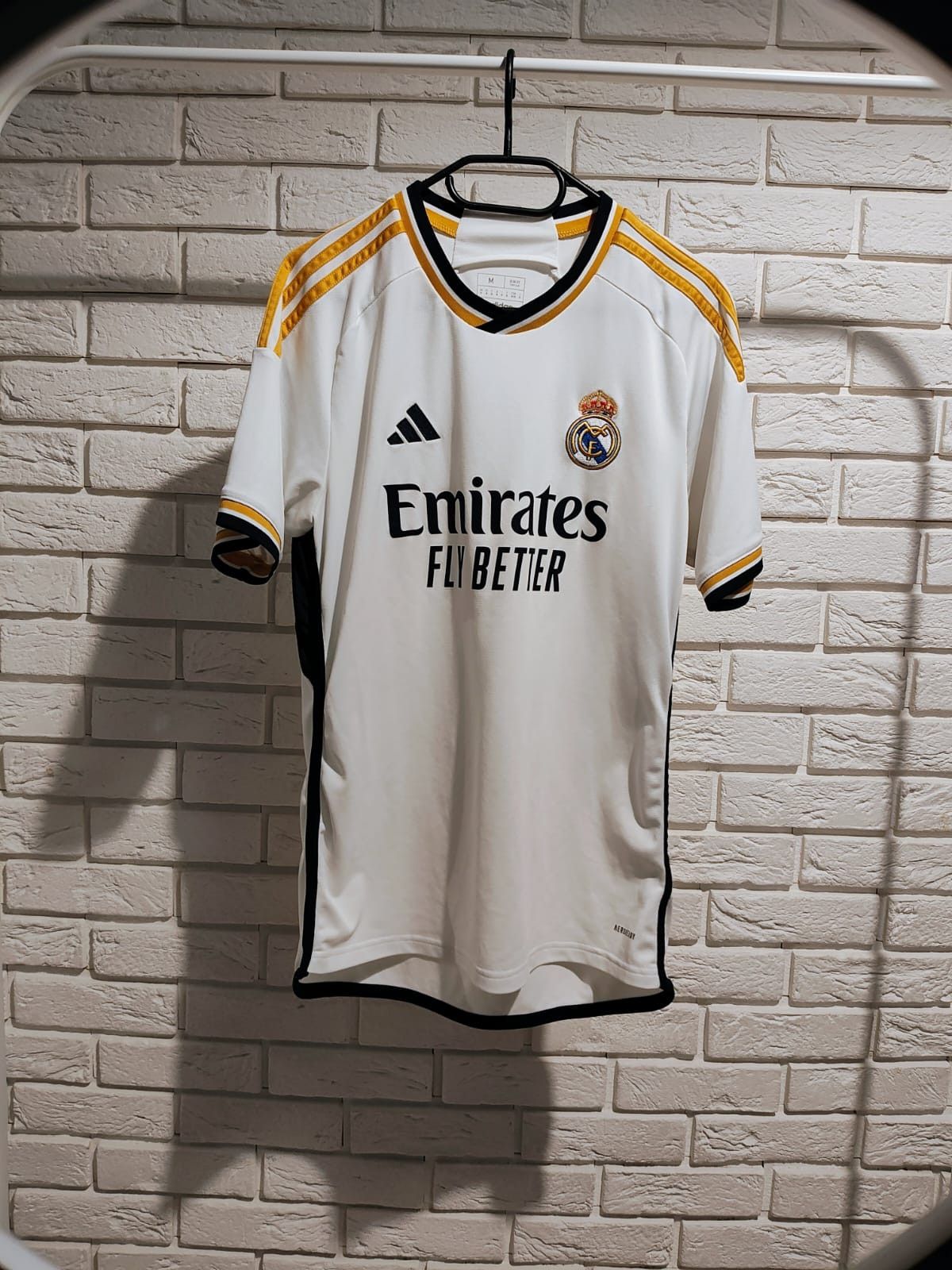 Adidas Koszulka domowa Real Madryt 2023-2024 Size US M / EU 48-50 / 2 - 2 Thumbnail