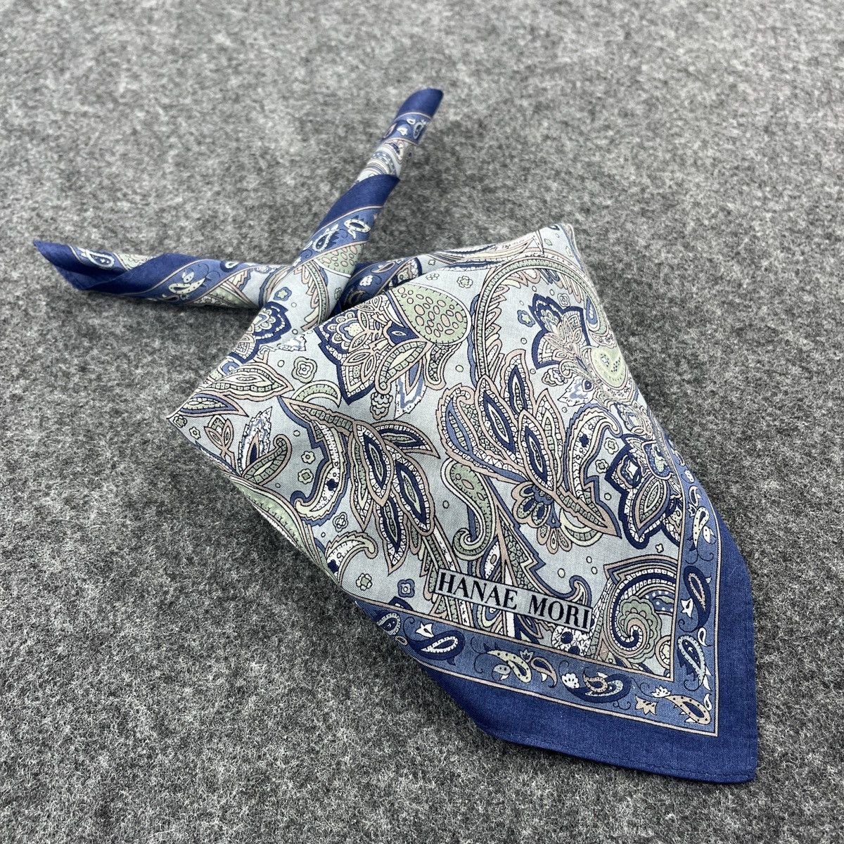 Hanae Mori × Japanese Brand Hanae Mori Paisley Handkerchief / Bandana / Neckerchief B212 Size ONE SIZE - 3 Thumbnail
