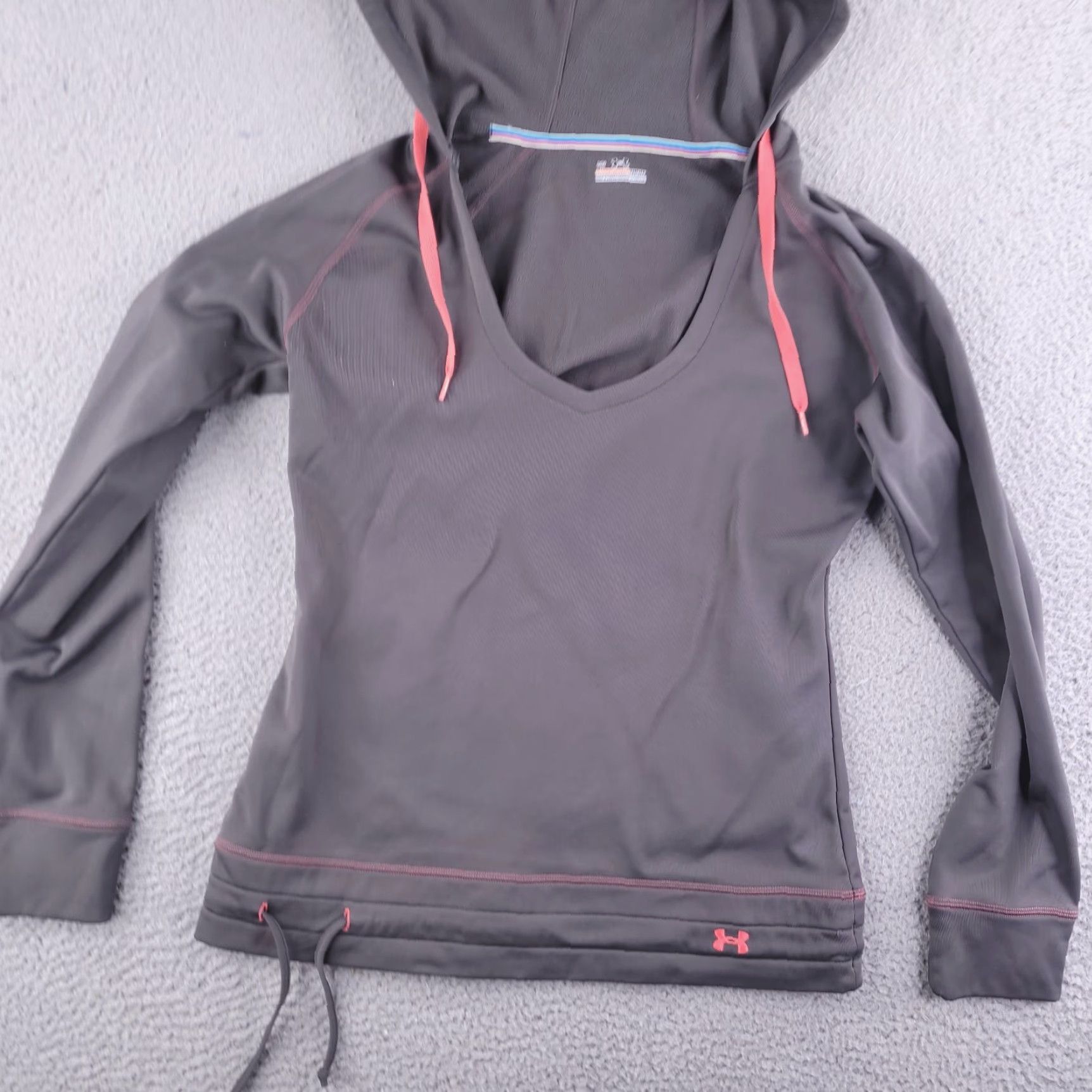 Under Armour Under Armour Hoodie Womens Medium Gray Scoop Neck All Seasons Gear Pullover Run Size M / US 6-8 / IT 42-44 - 2 Thumbnail