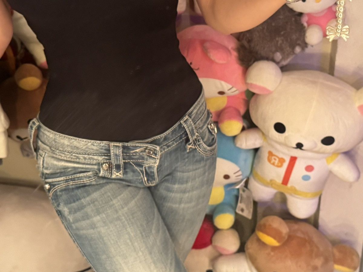Rock Revival ROCK REVIVAL - CELINE CAPRI Y2K Low-waisted, straight jean Size 26" / US 2 / IT 38 - 4 Thumbnail