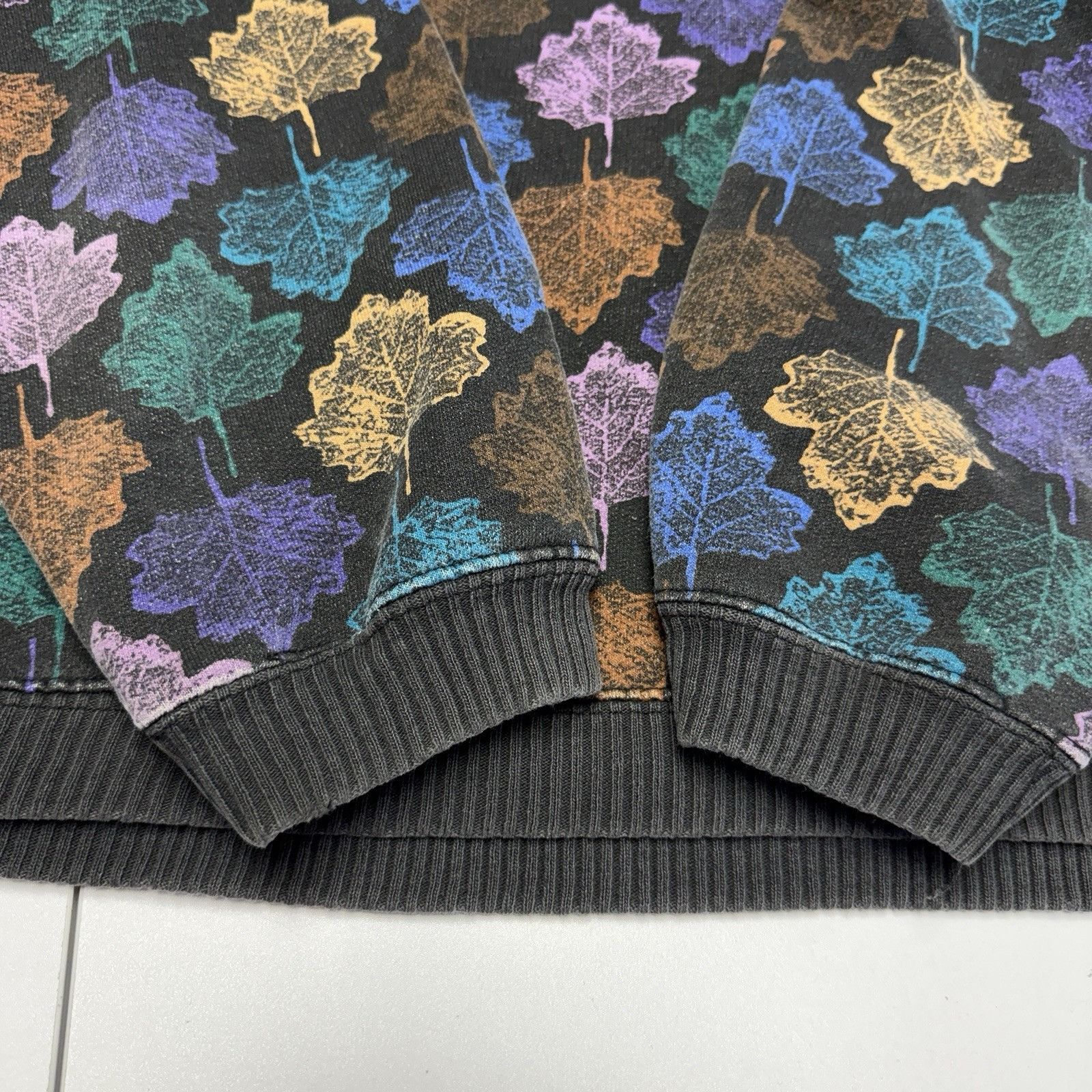 The North Face Vintage 80s The North Face Womens Leaf Print Sweatshirt Size M / US 6-8 / IT 42-44 - 3 Thumbnail