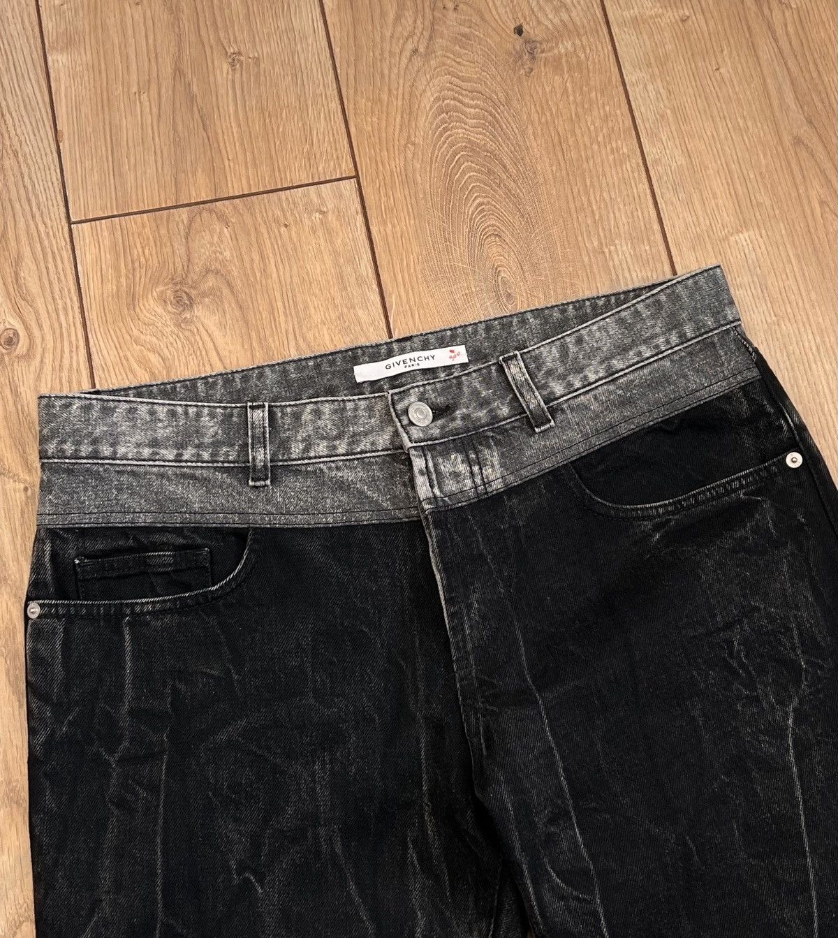 Givenchy Givenchy Jeans Lightning Rare Stone Wash Denim Size US 33 - 4 Thumbnail