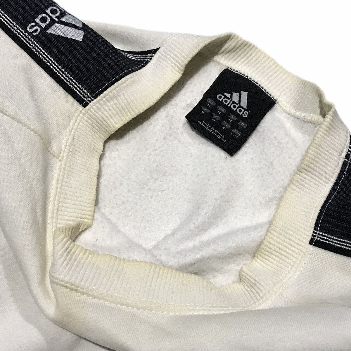 Adidas adidas white/black stripe sweather Size US M / EU 48-50 / 2 - 7 Thumbnail