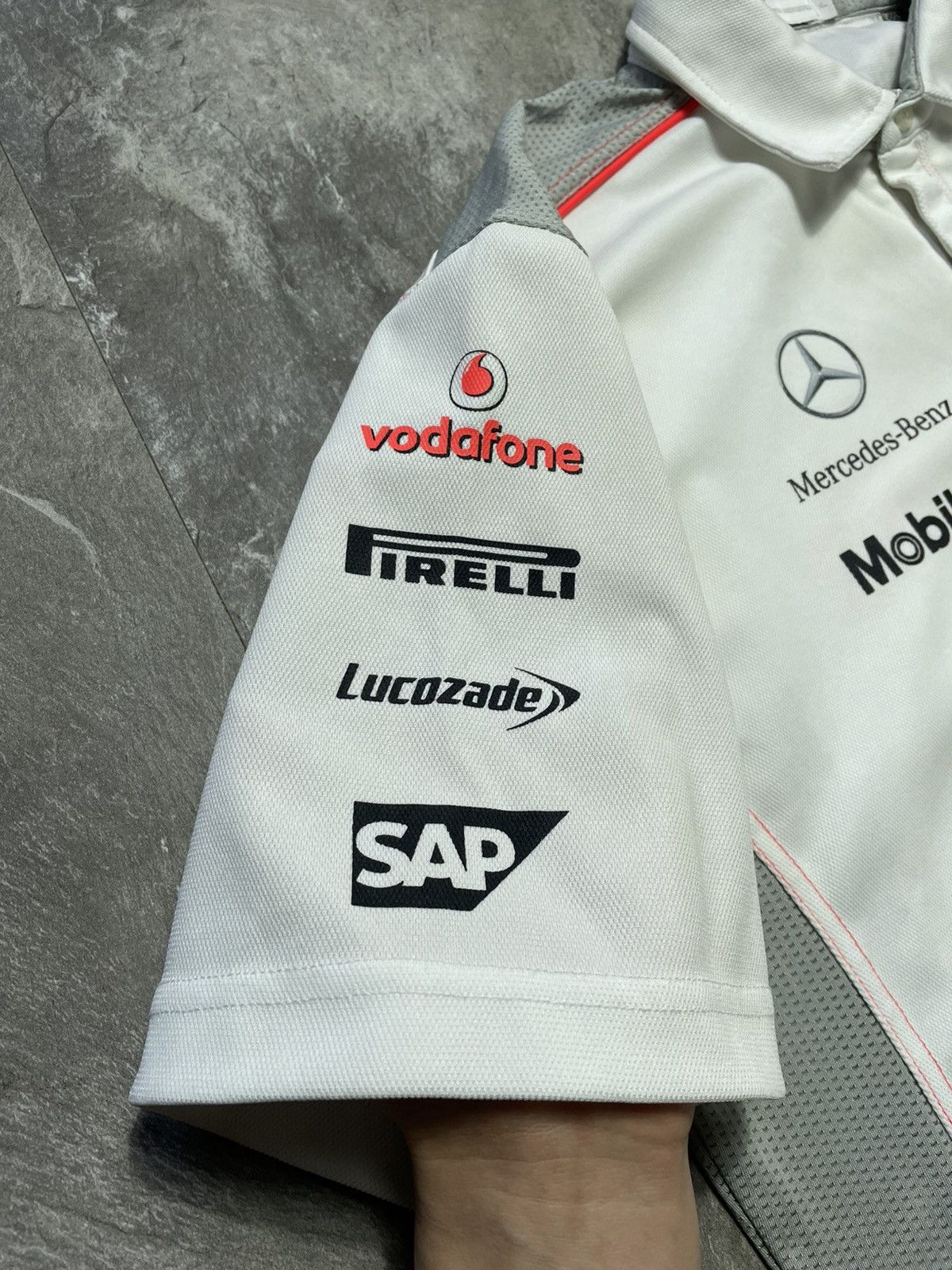 Mercedes-Benz Mercedes Benz McLaren Vodafone T-shirt Polo Hugo Boss Racing Size US XL / EU 56 / 4 - 3 Thumbnail