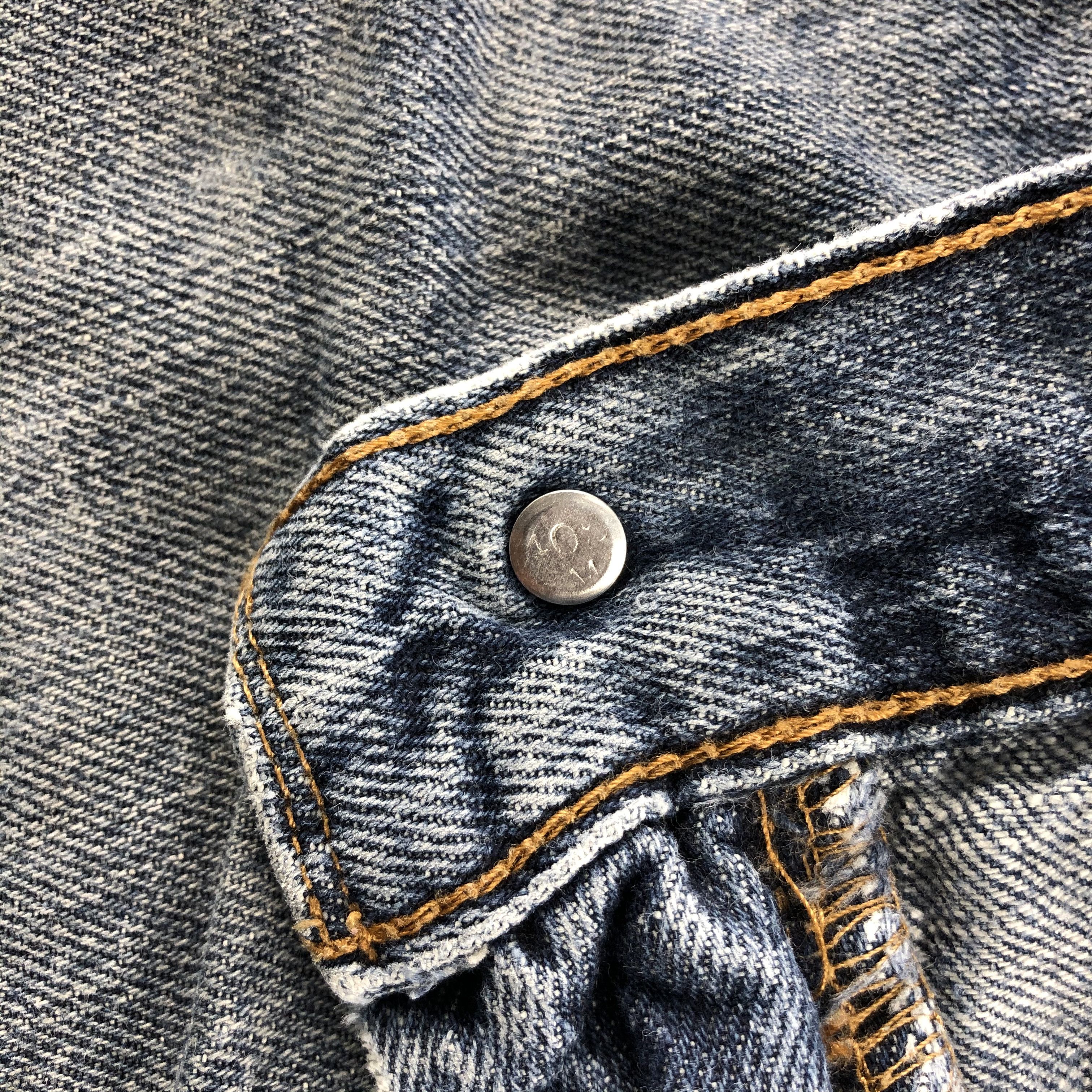 Levi's Vintage Light Wash Levis 559 Jeans-J1240 Size US 37 - 10 Thumbnail