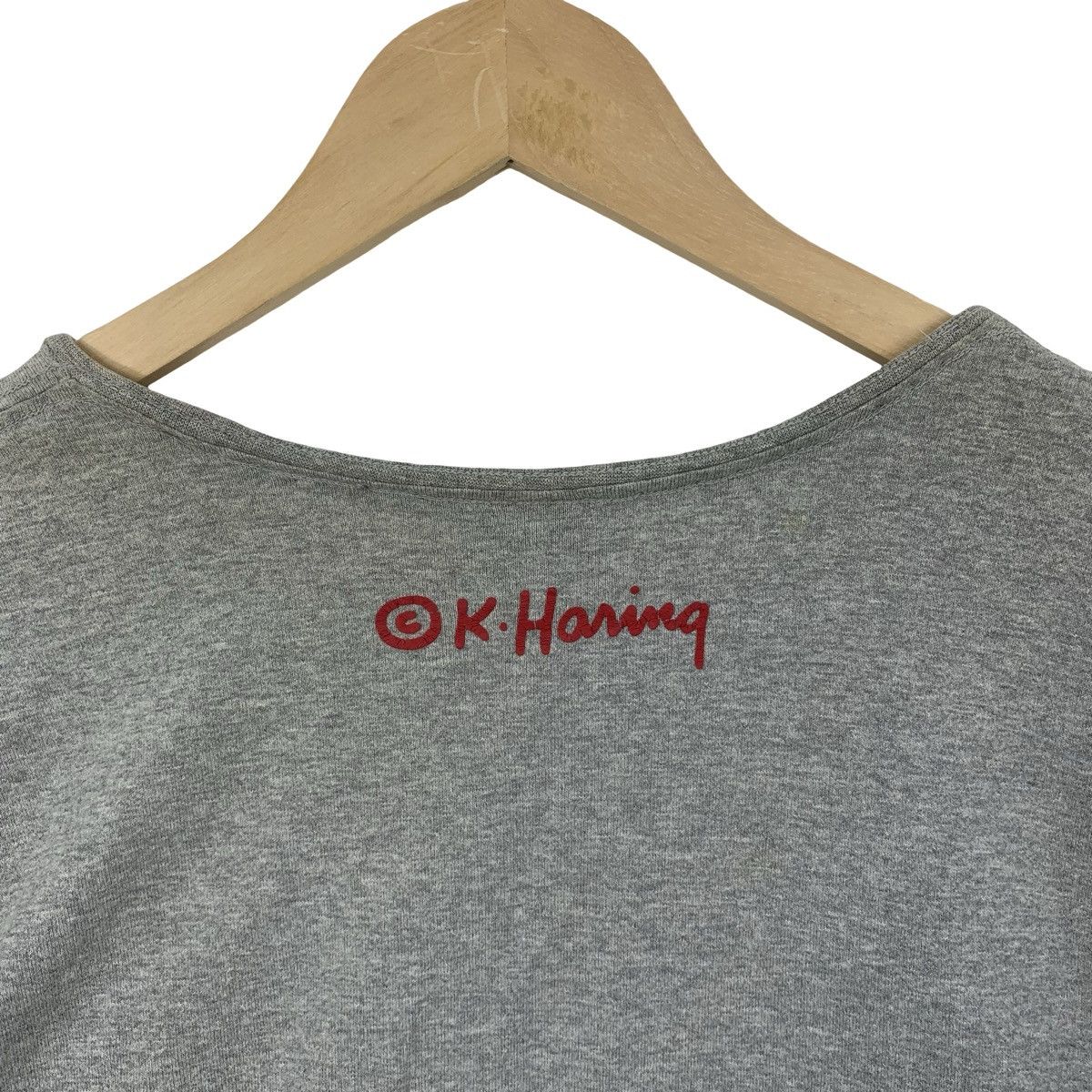 Uniqlo Vintage UNIQLO X KEITH HARING Crossed Fingers Long Sleeve Size US XL / EU 56 / 4 - 7 Thumbnail