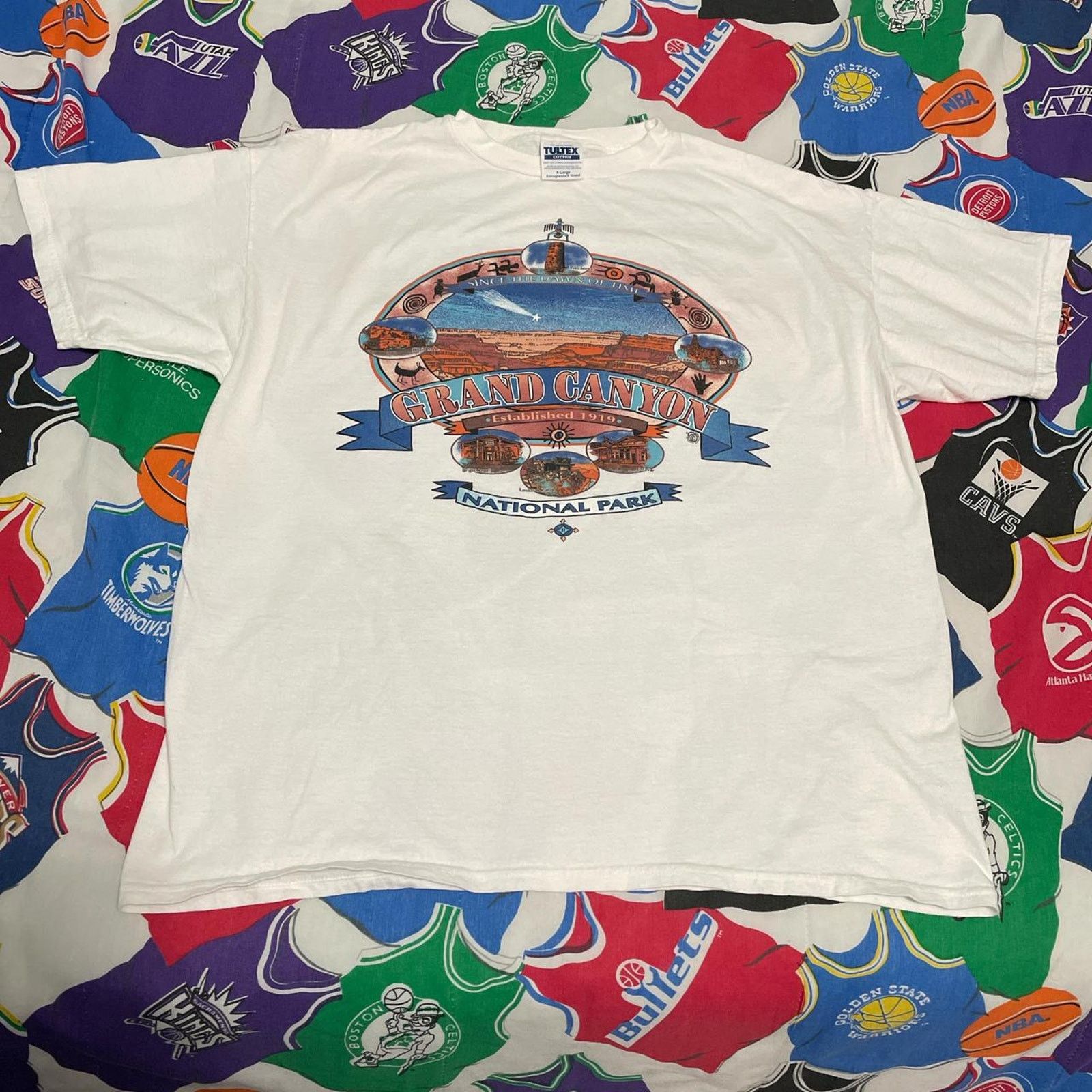 Vintage Vintage 90s Grand Canyon Destination Travel Nature Tee Size US XL / EU 56 / 4 - 1 Thumbnail