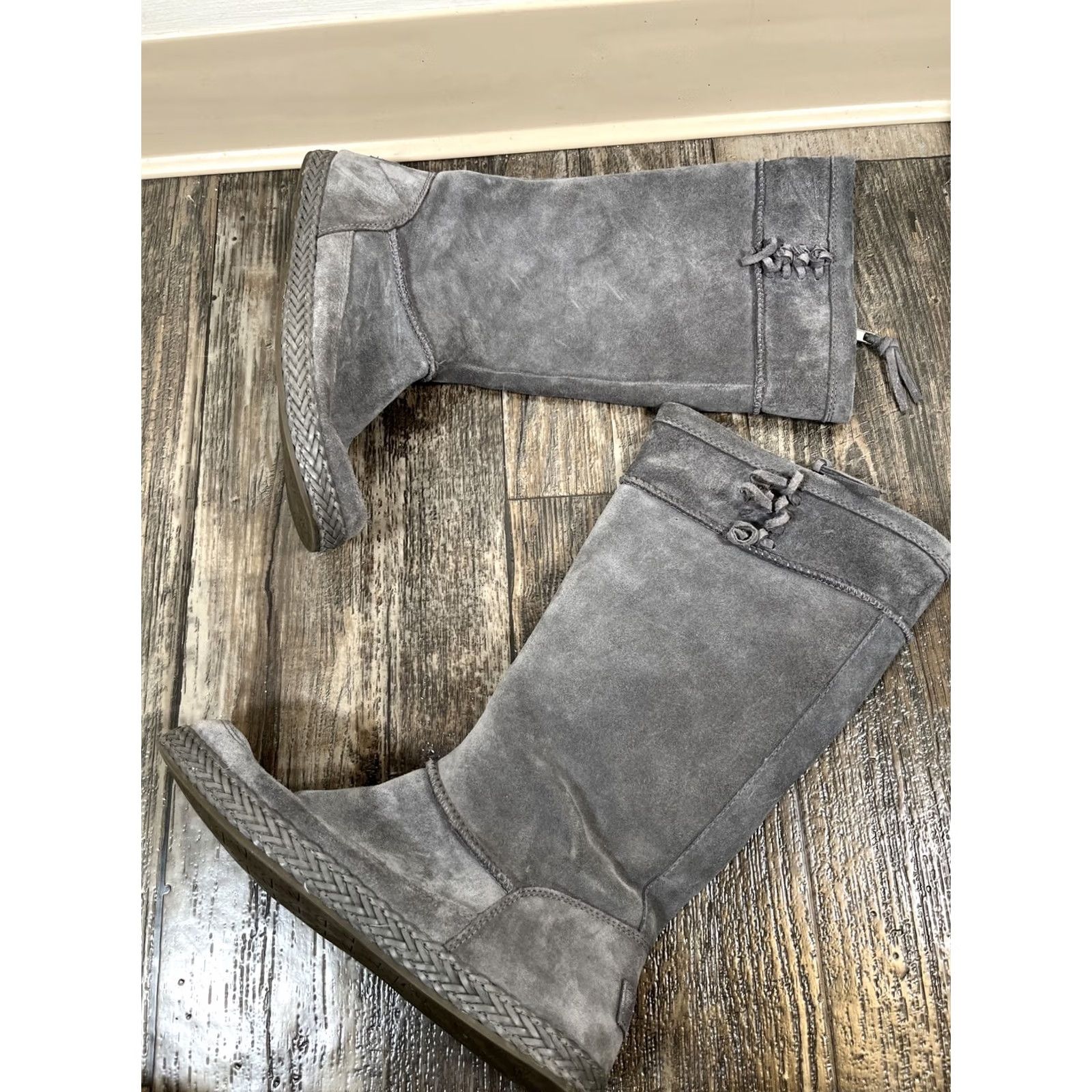Ugg UGG Bootie Boots Suede Leather Gray 1106754 Womens Size 8.5 T Size US 9 / IT 39 - 4 Thumbnail