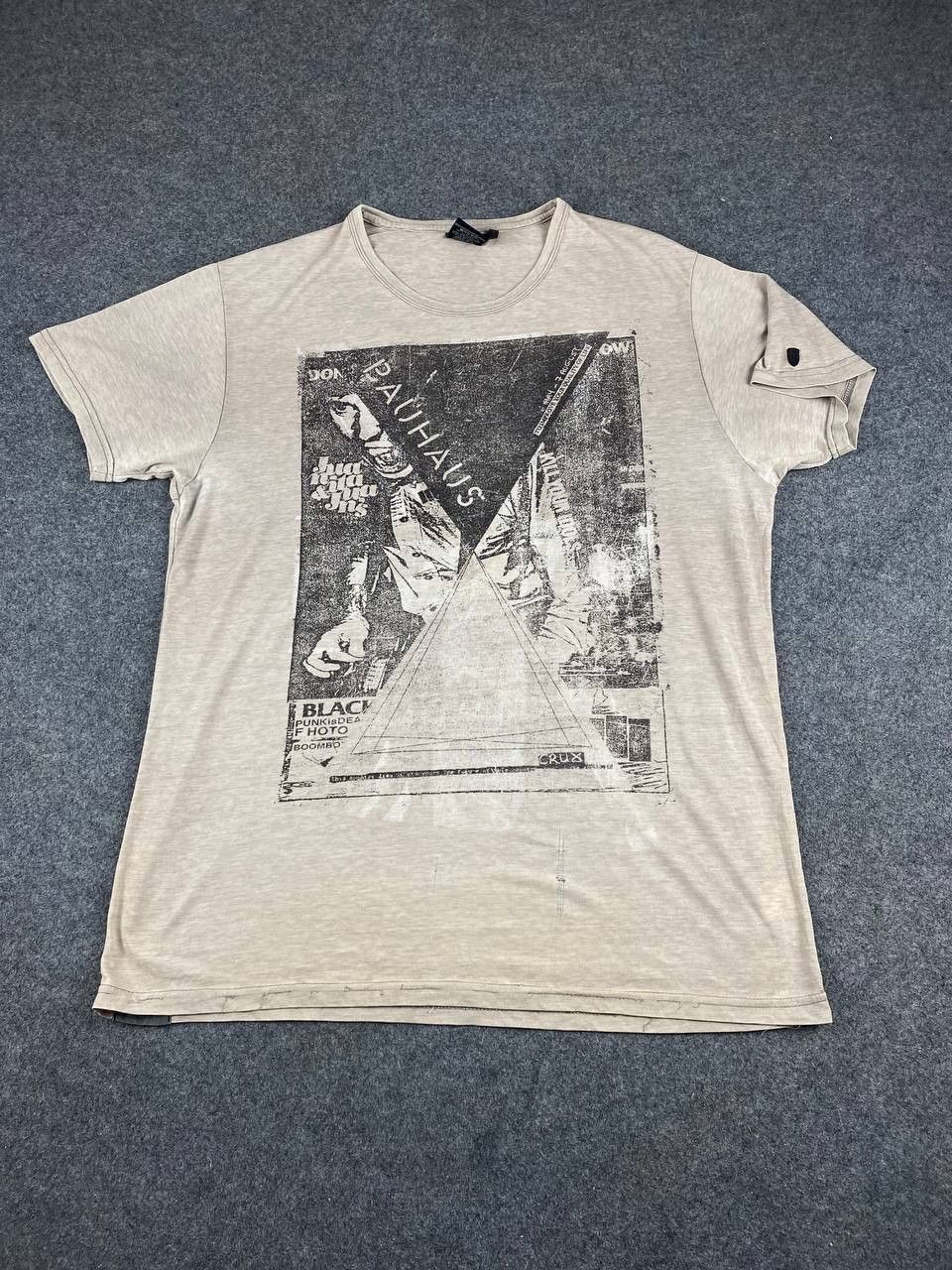 Vintage vintage bauhaus utility clothing nice design tee Size US XXL / EU 58 / 5 - 1 Thumbnail