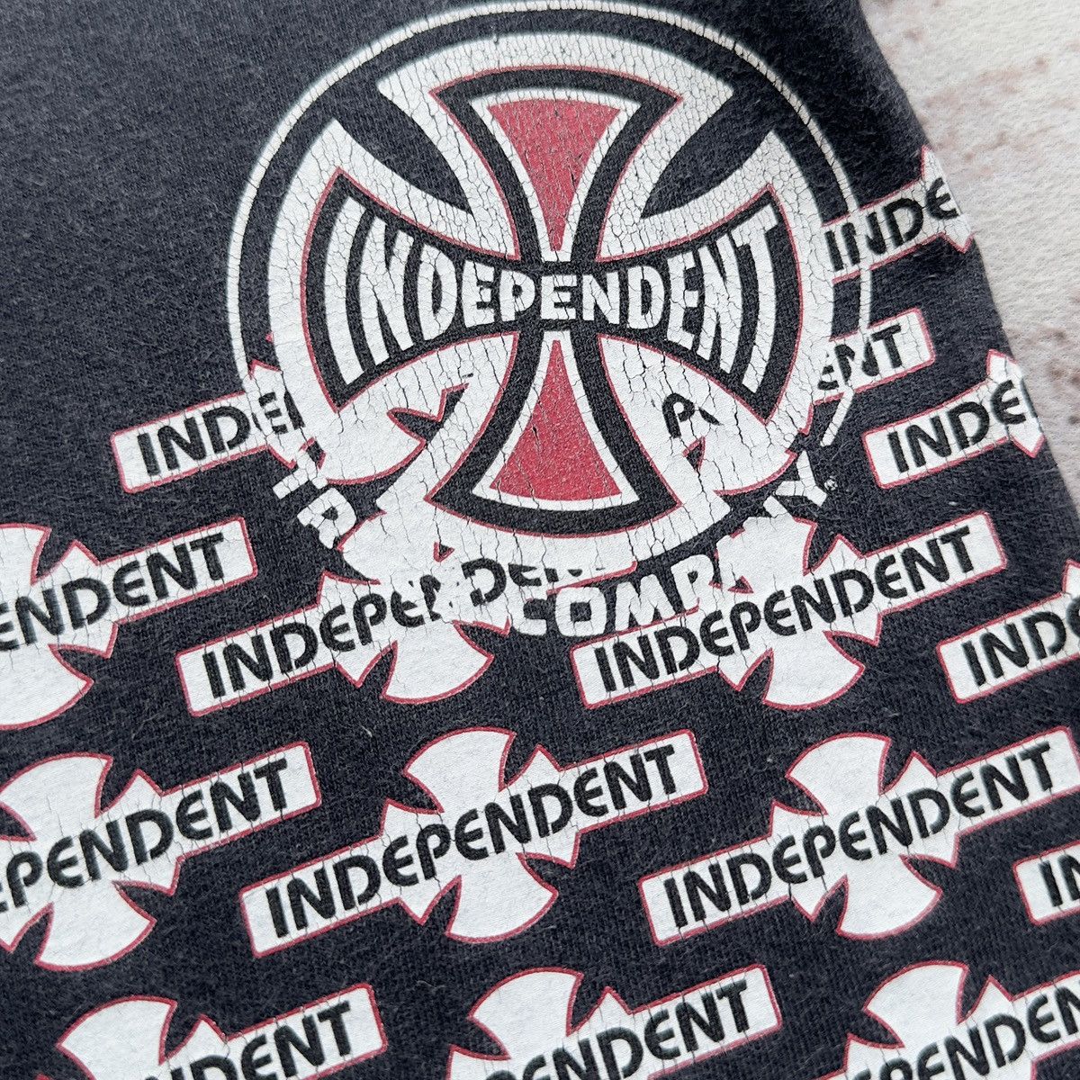 Italia Independent VINTAGE Y2K INDEPENDENT SKATE LOGO ALL OVER PRINT TEE Size US M / EU 48-50 / 2 - 15 Thumbnail