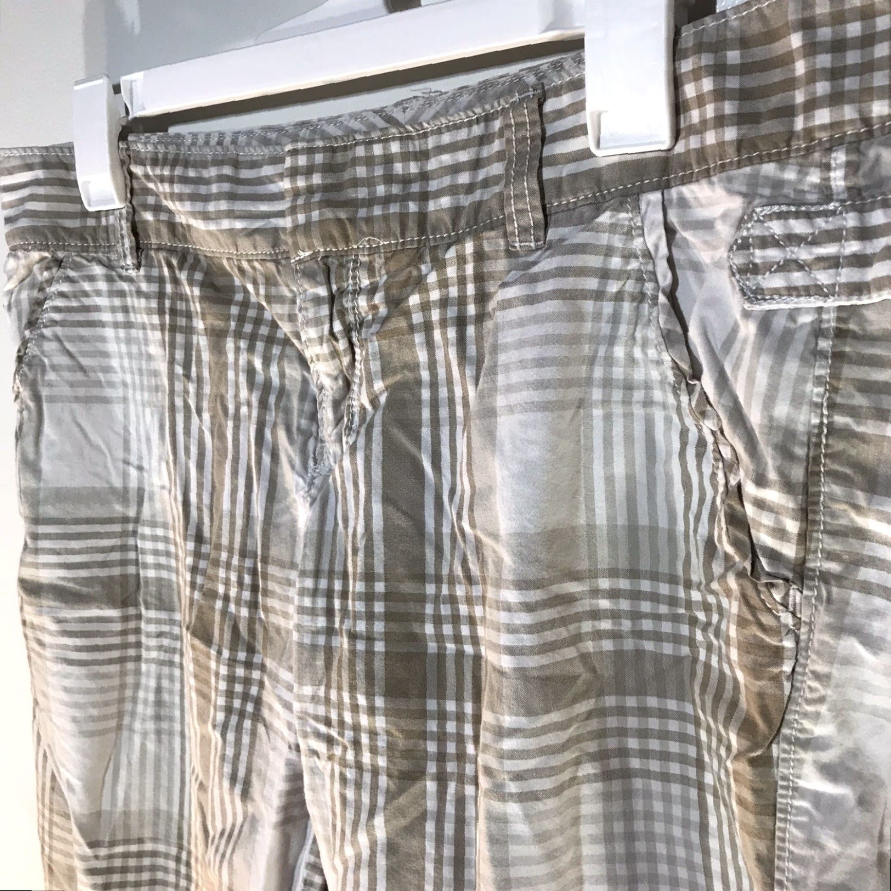 Old Navy Vintage Old Navy Women’s Bermuda Shorts Beige White Plaid Cotton 10 Summer Casual Size 32" / US 10 / IT 46 - 2 Thumbnail