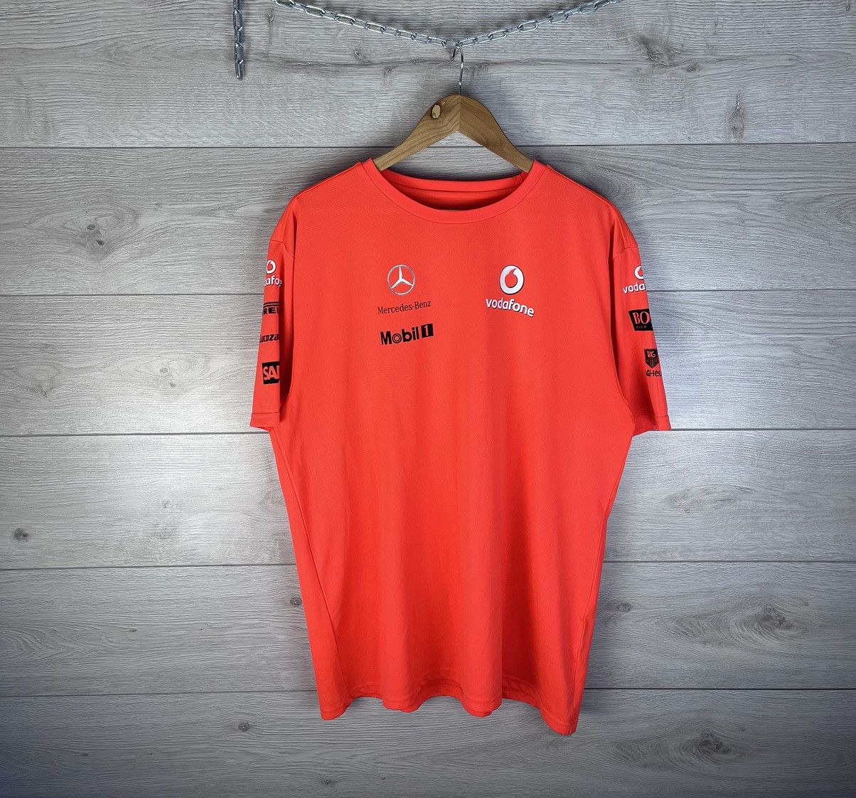 Vintage Men’s T-shirt Vodafone Mercedes Benz size Xxl Boss sport Size US XXL / EU 58 / 5 - 1 Thumbnail