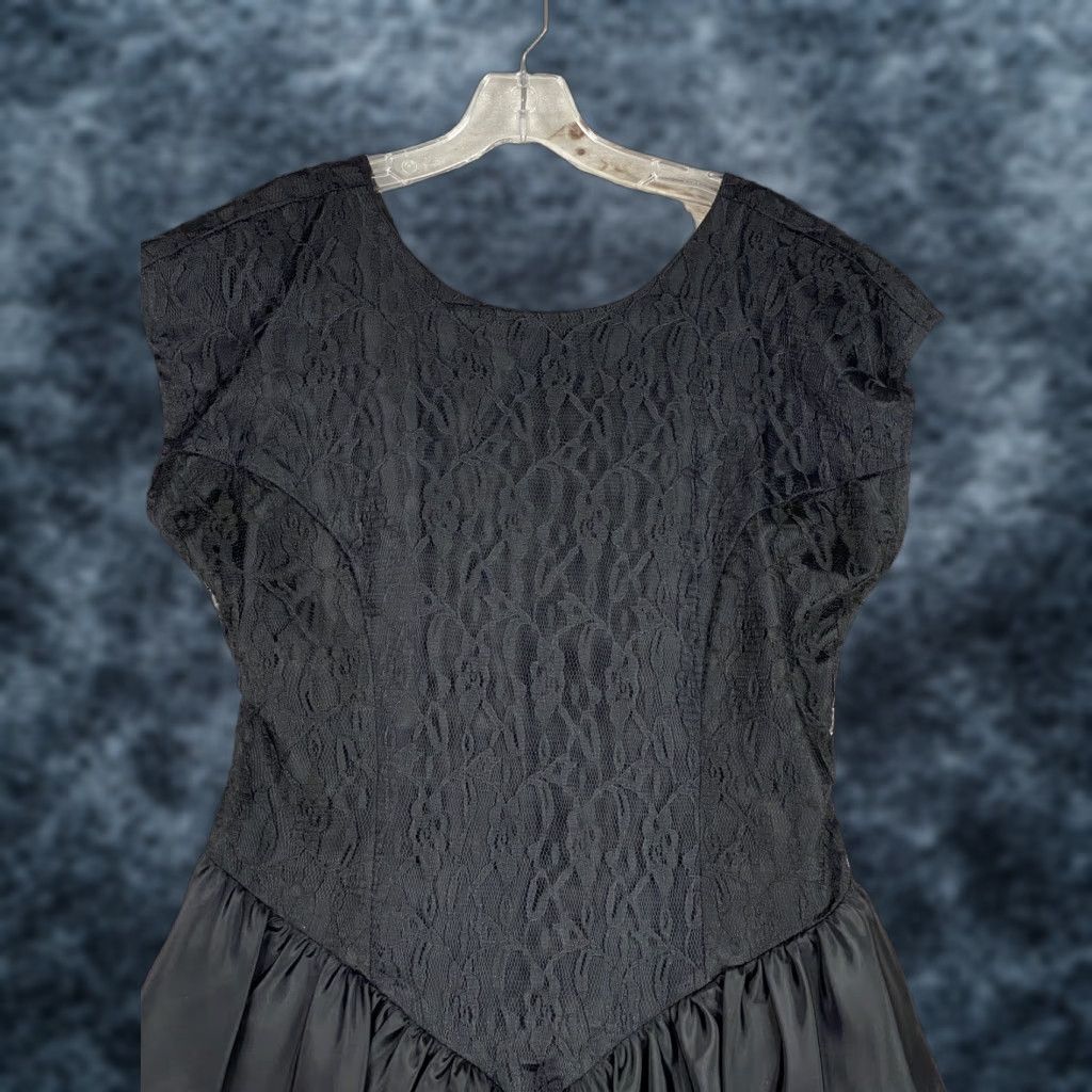Vintage VINTAGE Jackie O! Dress Womens Jr Sz 13 Black Lace Cocktail Shirt Dress Decade Unknown Art Deco Vintage Womens 13 Black Lace Dress Jackie O! Size XL / US 12-14 / IT 48-50 - 1 Thumbnail