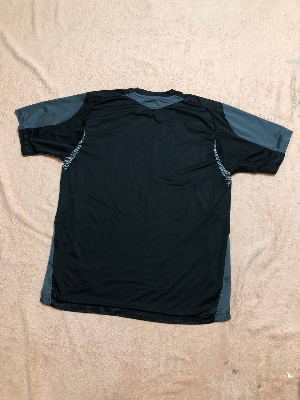 Umbro UMBRO Men’s Crewneck T-Shirt Regular Fit SPORTWEAR Size US XL / EU 56 / 4 - 11 Thumbnail