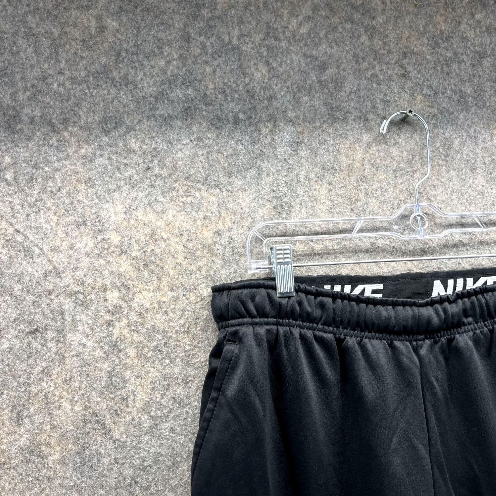 Nike Nike Sweatpants Pants Large Adult Regular L Black Athletic Knit Polyester Therma Fit Dri Fit Size US 33 - 3 Thumbnail