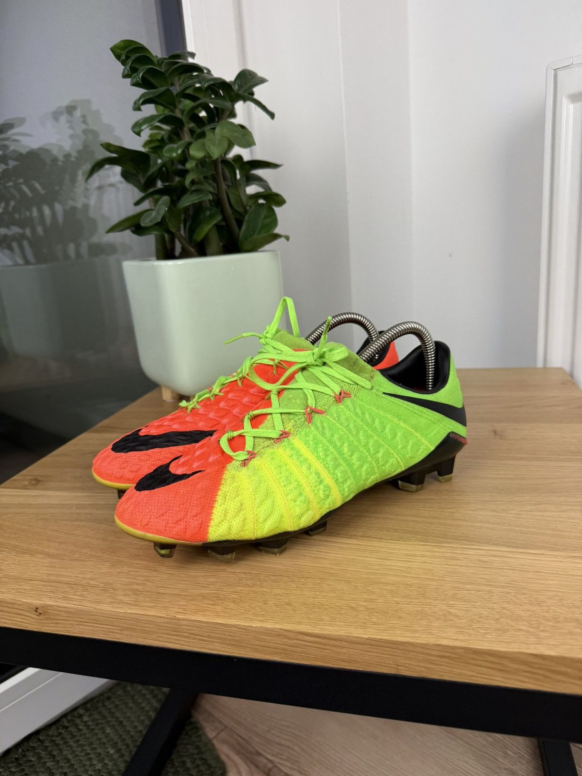 Nike Mens Rare Nike Hypervenom Phantom Football shoes Size Eur 40 Size US 7 / EU 40 - 7 Thumbnail