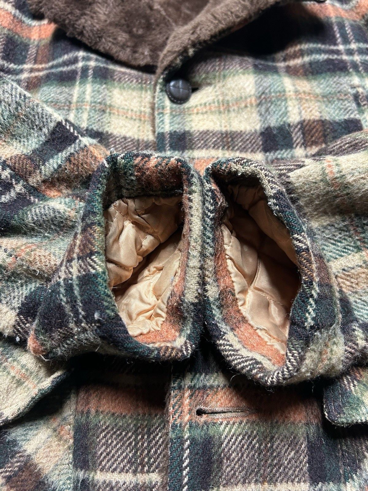 Vintage 1960s Towncraft wool mackinaw jacket faux fur lined medium Size US M / EU 48-50 / 2 - 6 Thumbnail