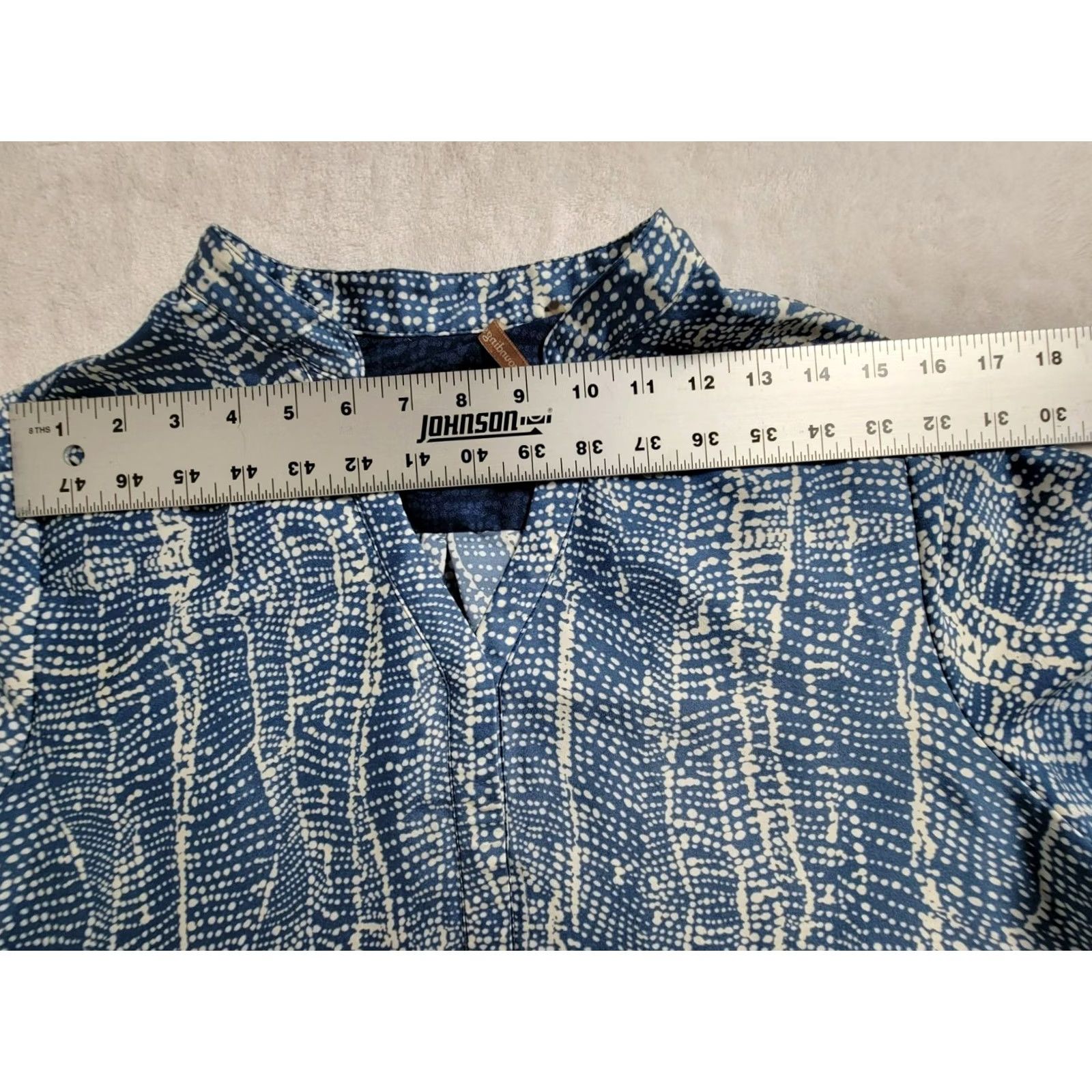 Soft Surroundings Soft Surroundings Blouse Blue Spotted 3/4 Sleeve V-neck Large Women Size L / US 10 / IT 46 - 7 Thumbnail