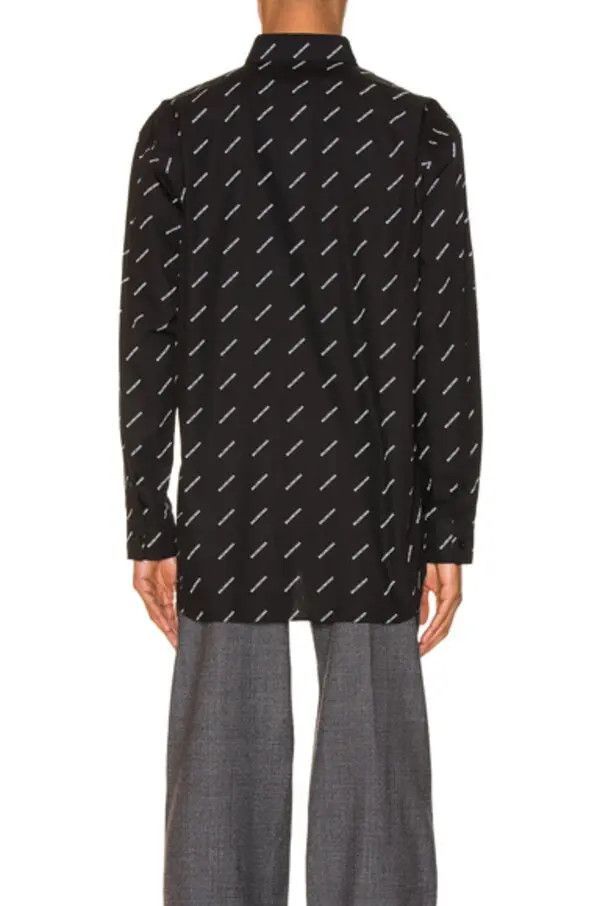 Balenciaga o1la1rc1a1124 Normal Fit Allover Logo Shirt in Black/White Size US S / EU 44-46 / 1 - 6 Thumbnail