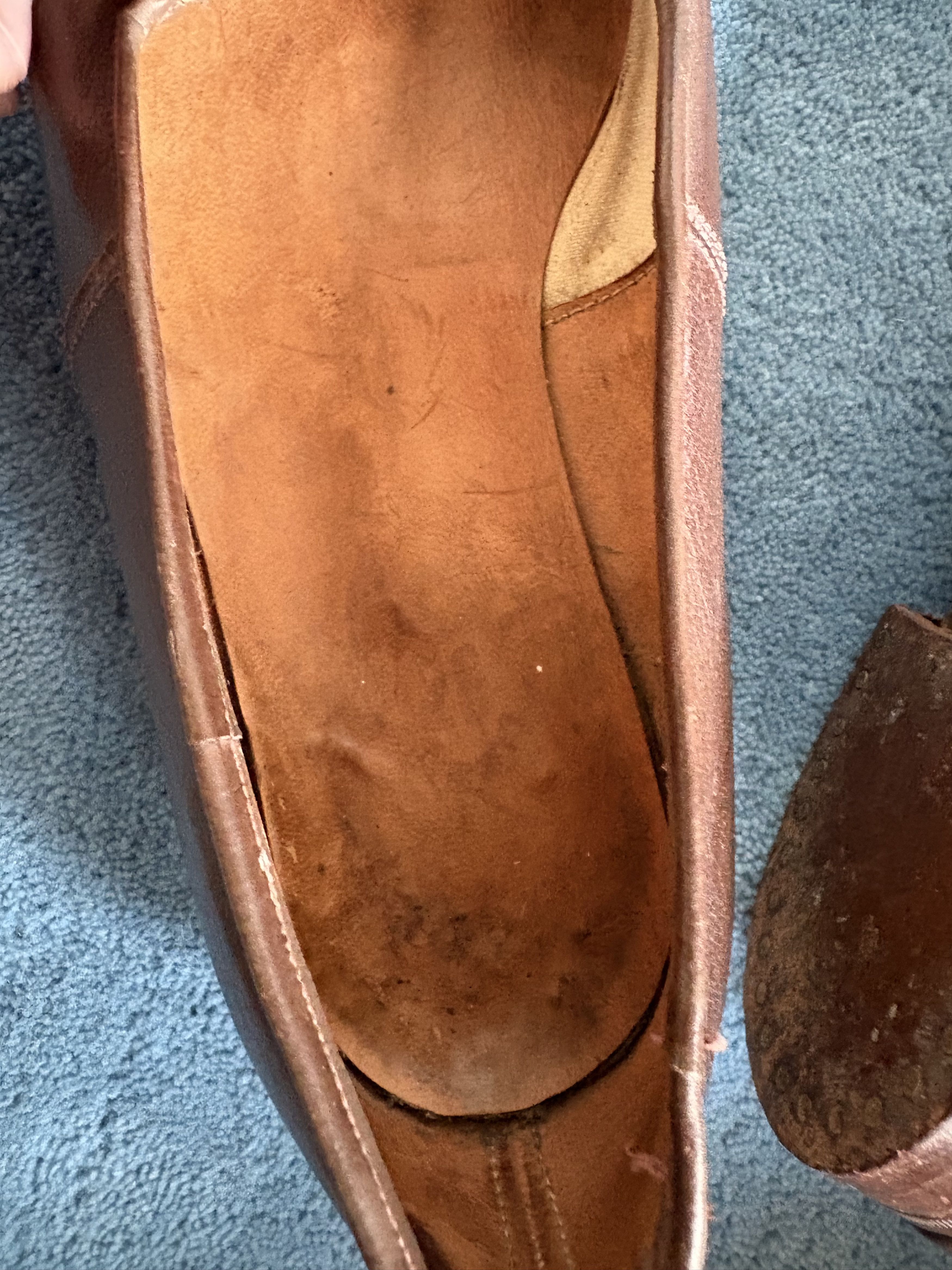 Other Vintage G.T. Hawkins Leather Slip-Ons (1946) Size US 6 / EU 39 - 11 Thumbnail
