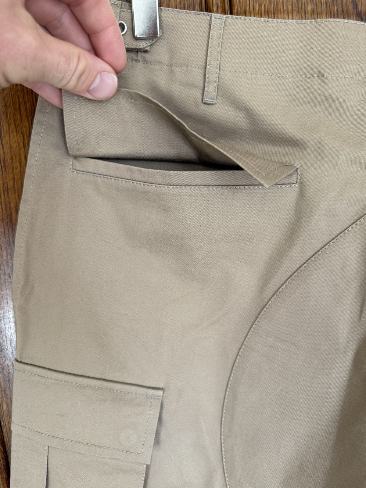 Celine × Hedi Slimane Celine khaki cargo shorts with Celine logo strap 48 Hedi Size US 32 / EU 48 - 15 Thumbnail