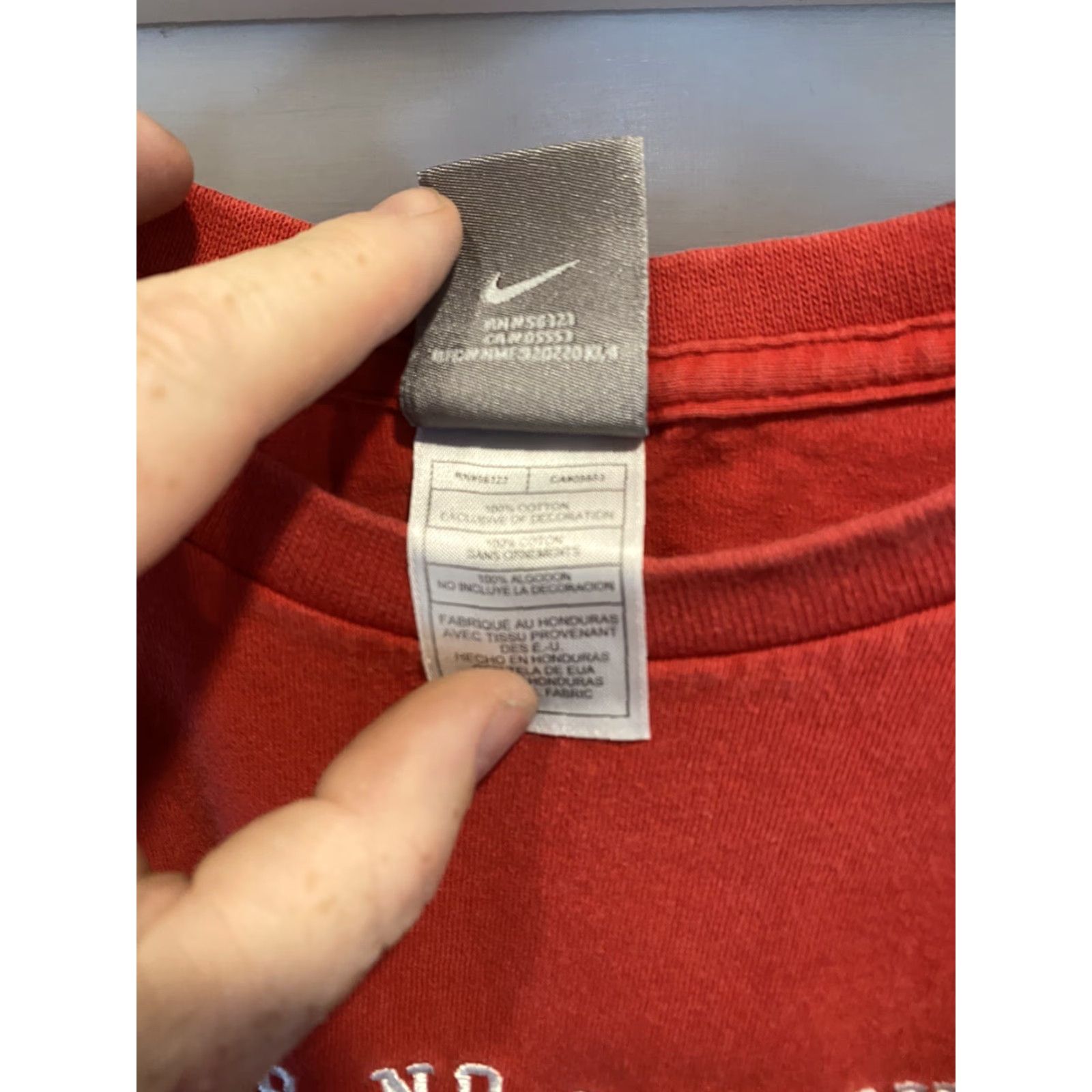 Nike VINTAGE Nike Gray Tag Red Short Sleeve Shirt Mens XL Regular Crew Neck Cotton Shirt No Finish Line 90s Training Running Workout Size US XL / EU 56 / 4 - 6 Thumbnail