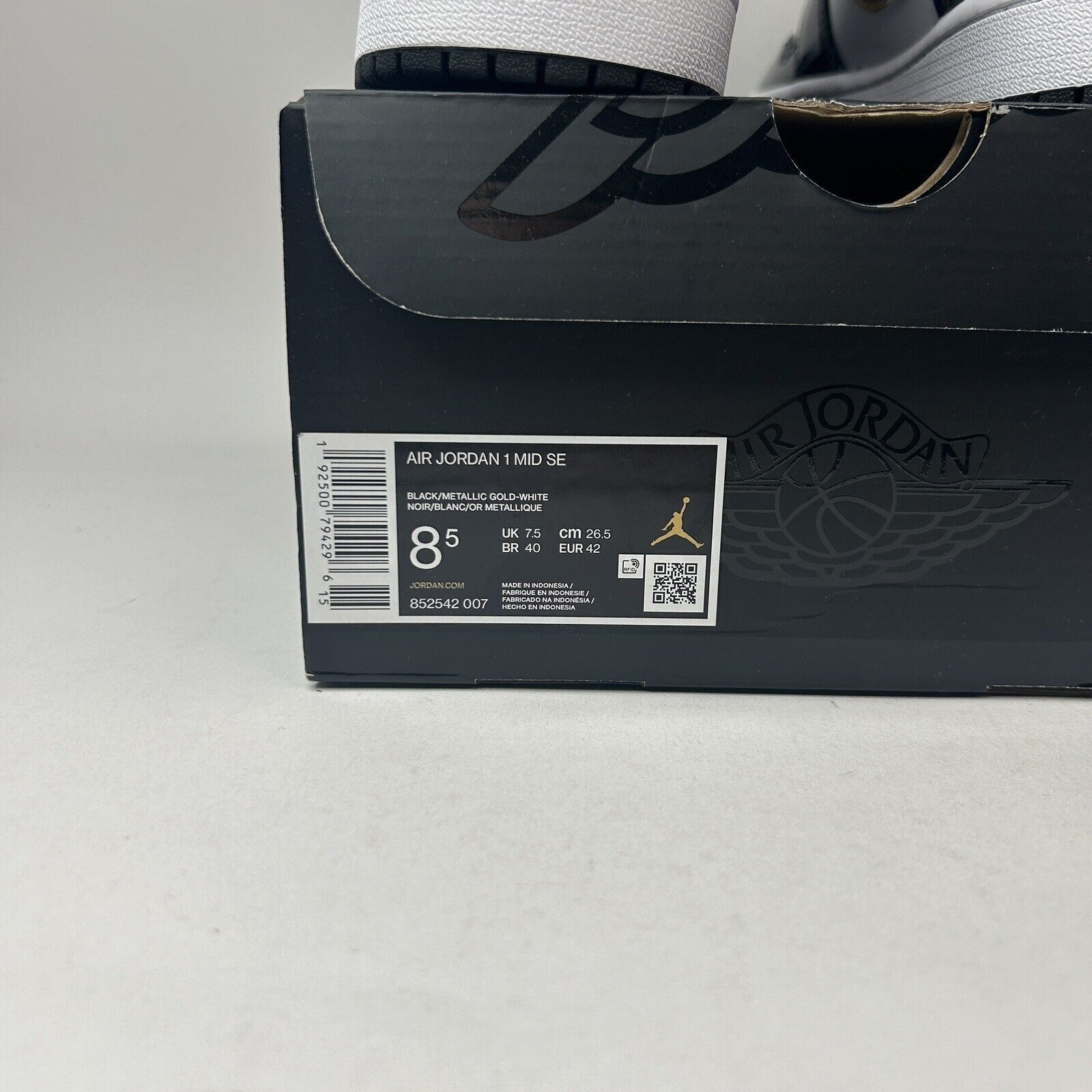 Jordan Brand Nike Air Jordan 1 Mid SE “Patent Black Metallic Gold” 2023 Size US 8.5 / EU 41-42 - 5 Thumbnail