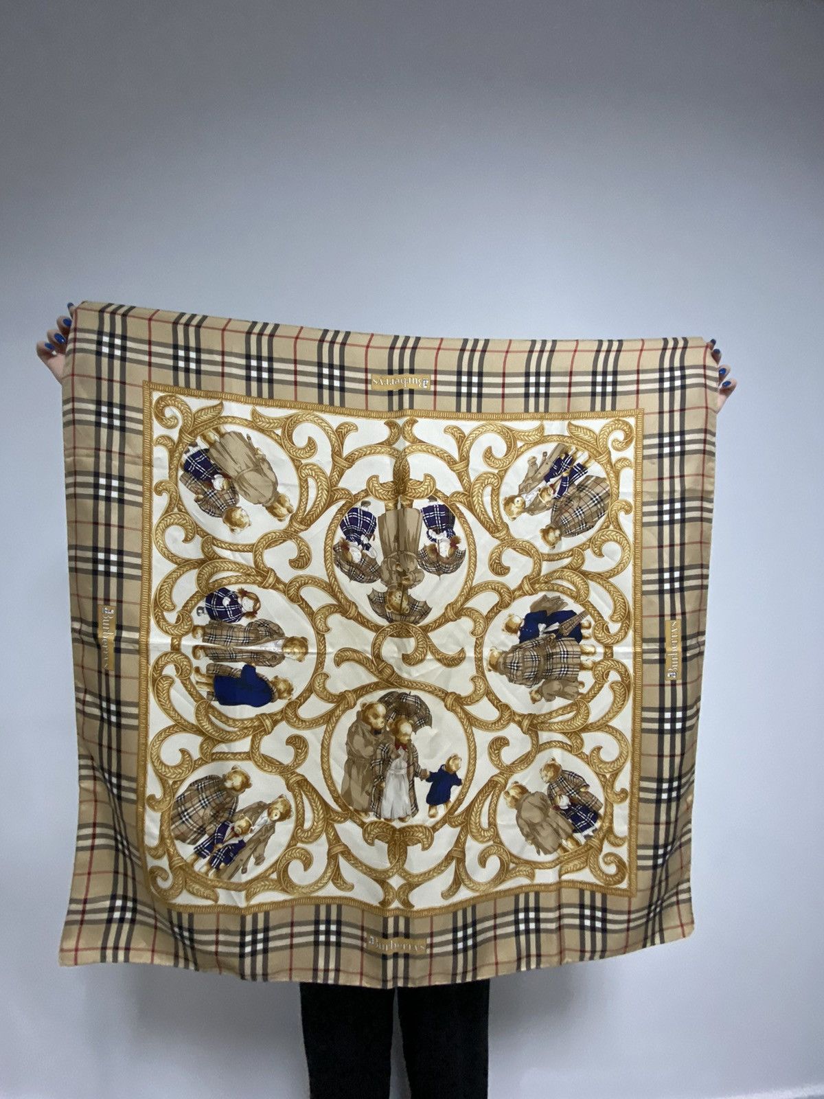 Burberry × Vintage Burberry bear scarf nova check silk vintage logo Size ONE SIZE - 5 Thumbnail