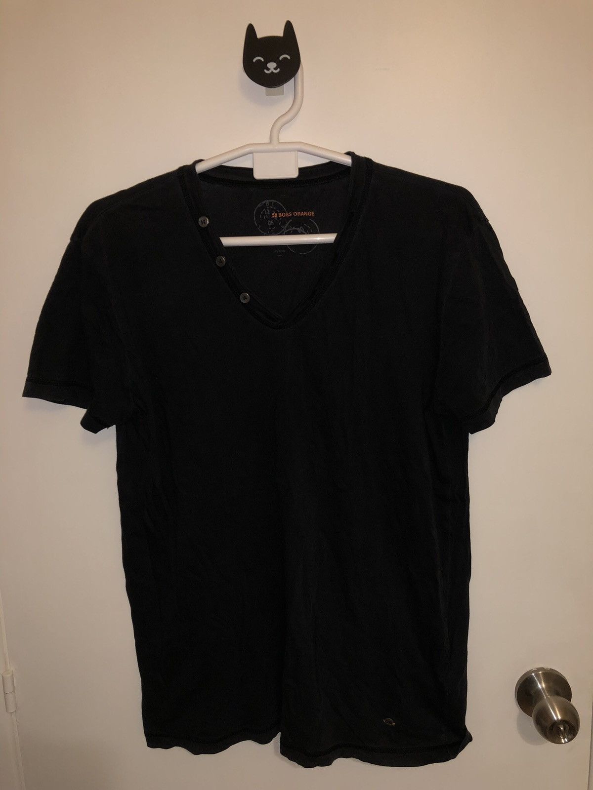 Hugo Boss × Vintage Boss Vintage V Neck Black Tee Size US S / EU 44-46 / 1 - 1 Thumbnail