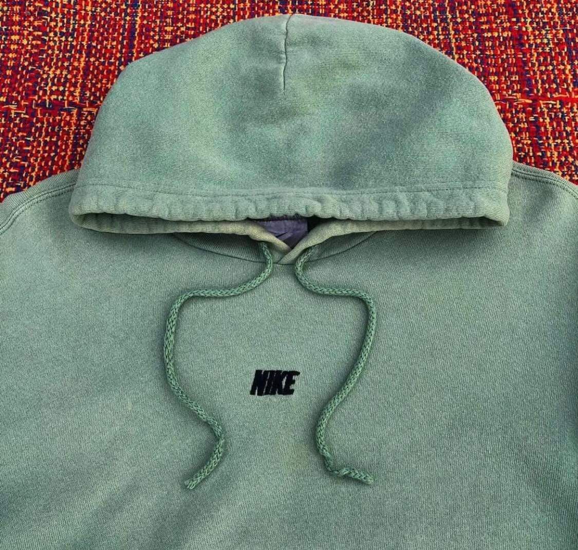 Nike × Vintage VTG CENTER SPELLOUT NIKE HOODIE Size US M / EU 48-50 / 2 - 2 Thumbnail
