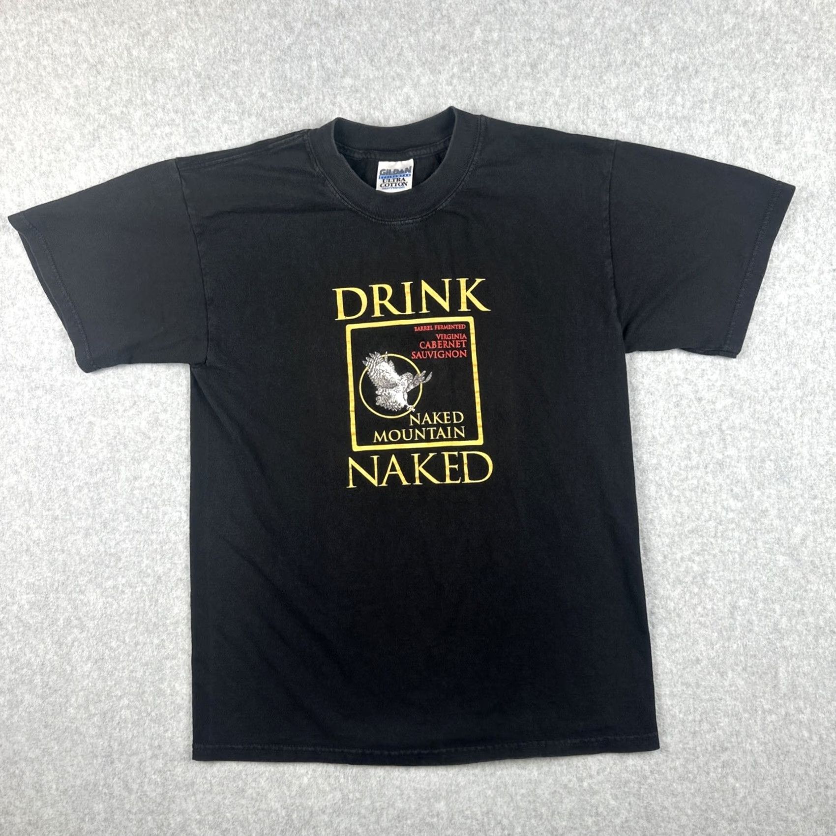 Gildan VINTAGE Gildan Shirt Black Crew Neck Short Sleeve Graphic Print Naked Mountain Virginia Cabernet Sauvignon Men's M Size US M / EU 48-50 / 2 - 2 Thumbnail