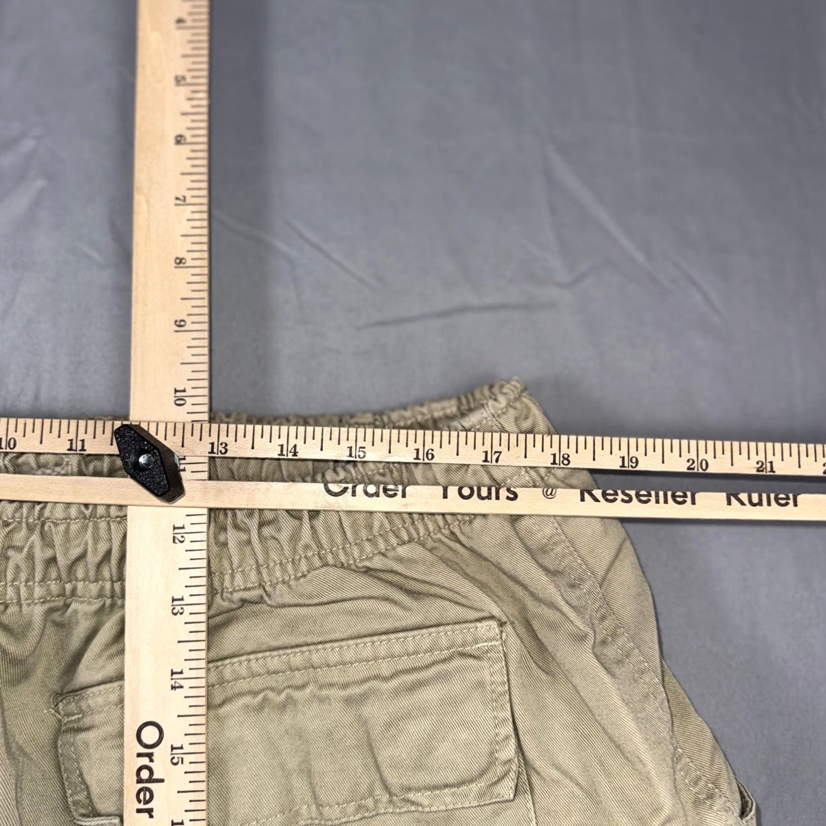 Billabong VINTAGE Billabong Cargo Shorts Mens XL Khaki Size US 36 / EU 52 - 7 Thumbnail