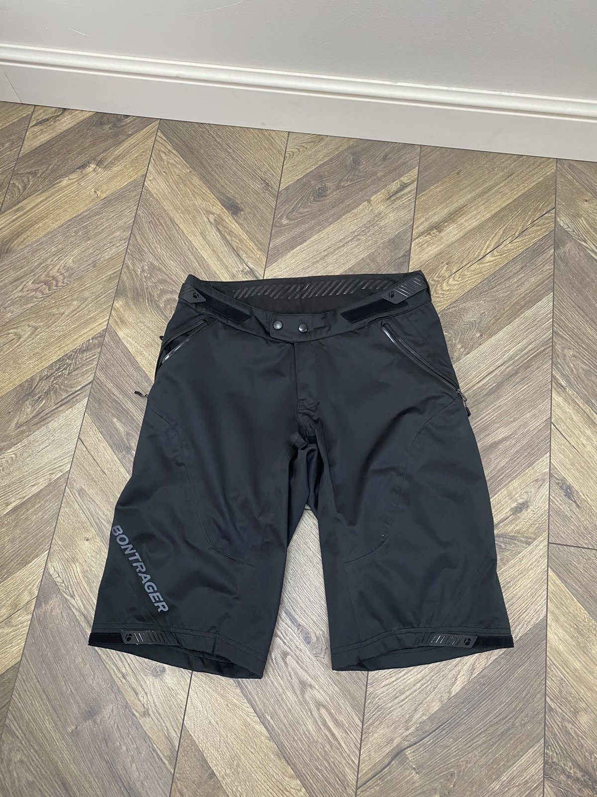 Vintage Vintage Bontrager Evoke Stormshell Shorts Cycling Pockets Size US 34 / EU 50 - 2 Thumbnail