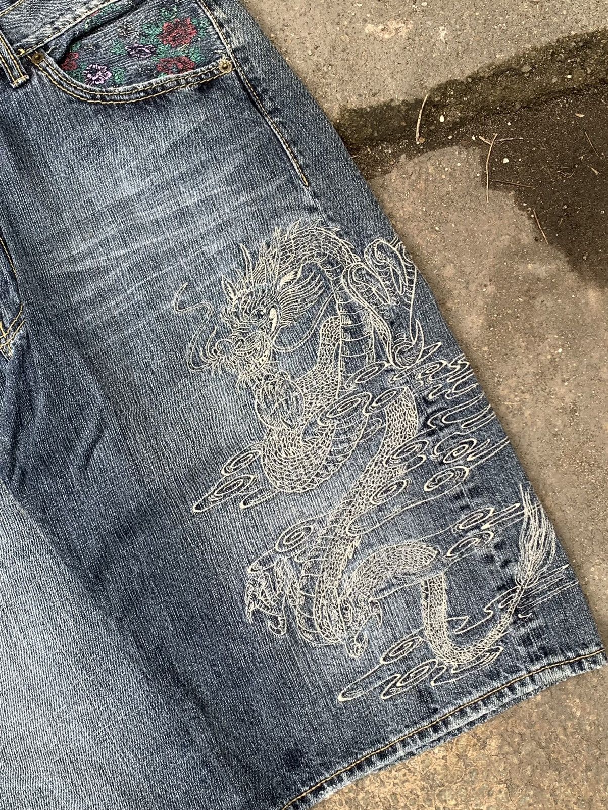 Japanese Brand × Vintage Vintage Y2k Quality Jeans Dragon jorts Size US 37 - 3 Thumbnail
