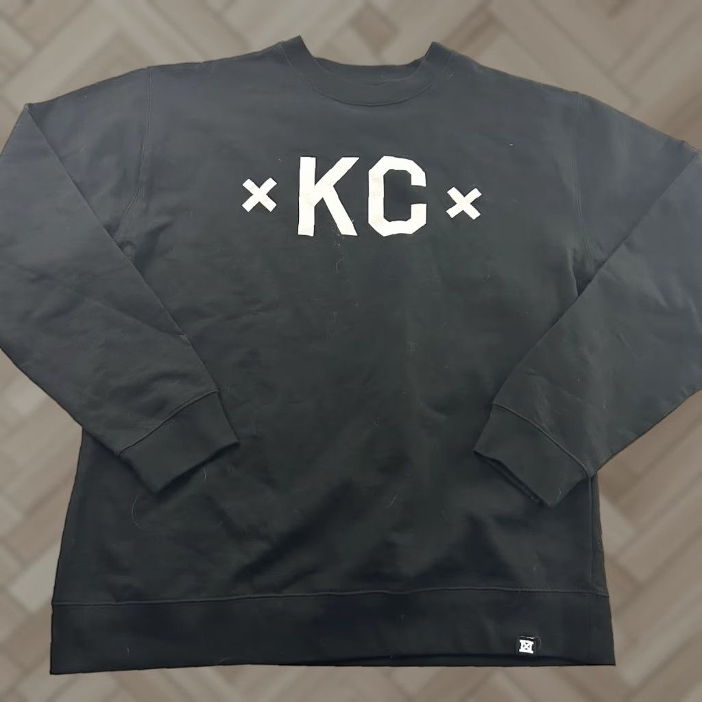 Vintage Made Mobb KC Pullover Sweatshirt Men's Large Black Shirt Mens Large Black Made Mobb KC Pullover Sweatshirt Size US L / EU 52-54 / 3 - 1 Thumbnail