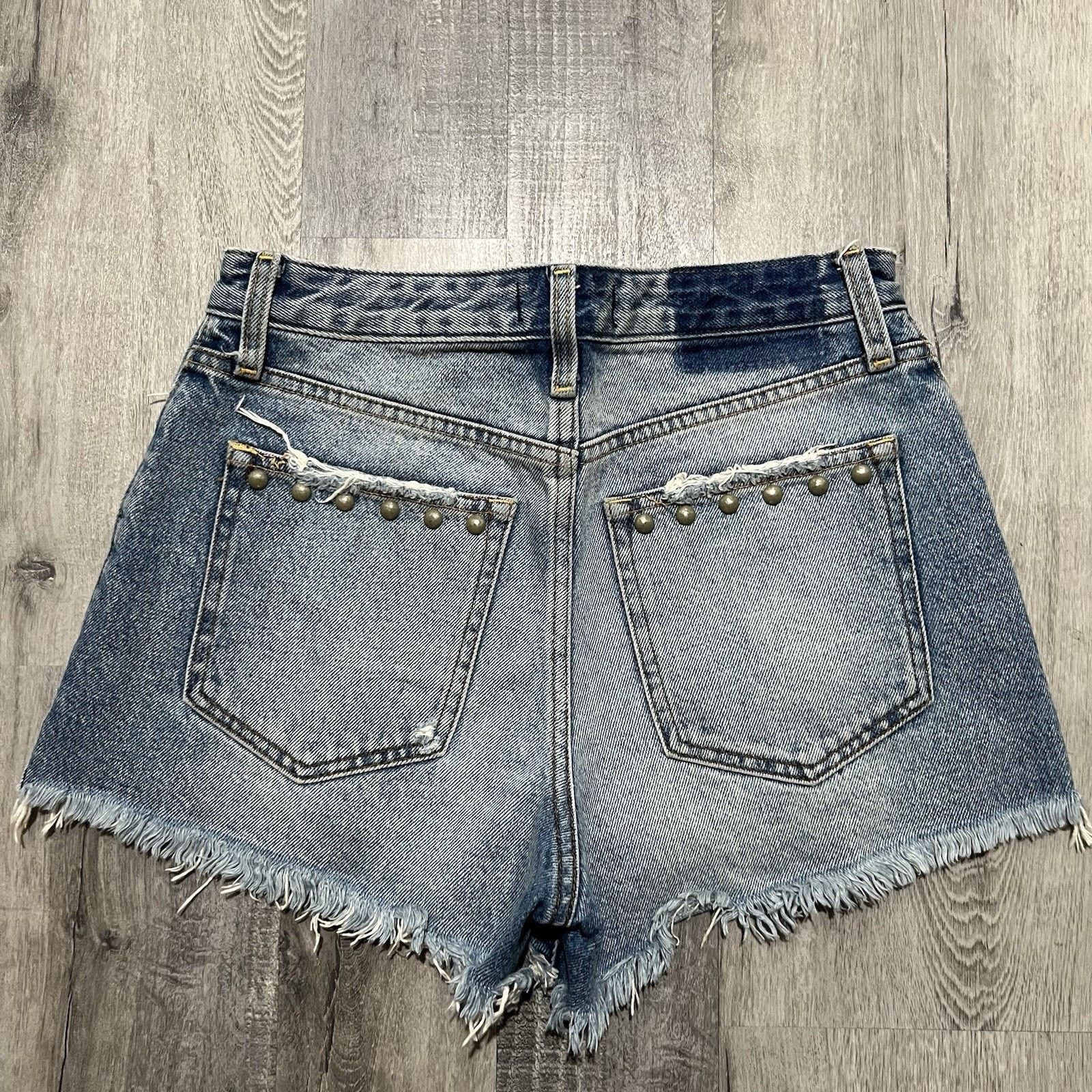 Abercrombie & Fitch Abercrombie & Fitch Annie High Rise Shorts Daisy Duke 28" Size 28" / US 6 / IT 42 - 2 Thumbnail