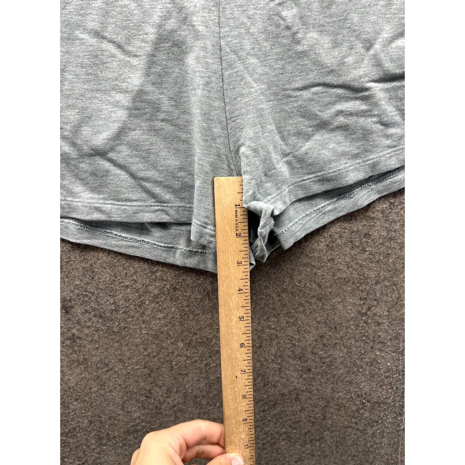 TravisMathew Travis Mathew Shorts Women Medium Gray Sweat Elastic Waist 4 Inseam Lounge Size 32" / US 10 / IT 46 - 3 Thumbnail