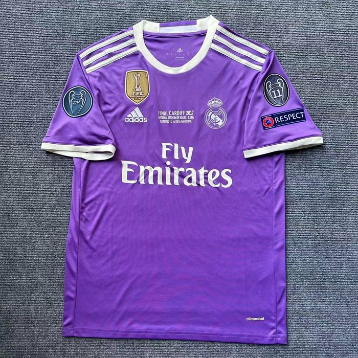 Vintage Cristiano Ronaldo SIGNED Real Madrid Purple Jersey COA 2017