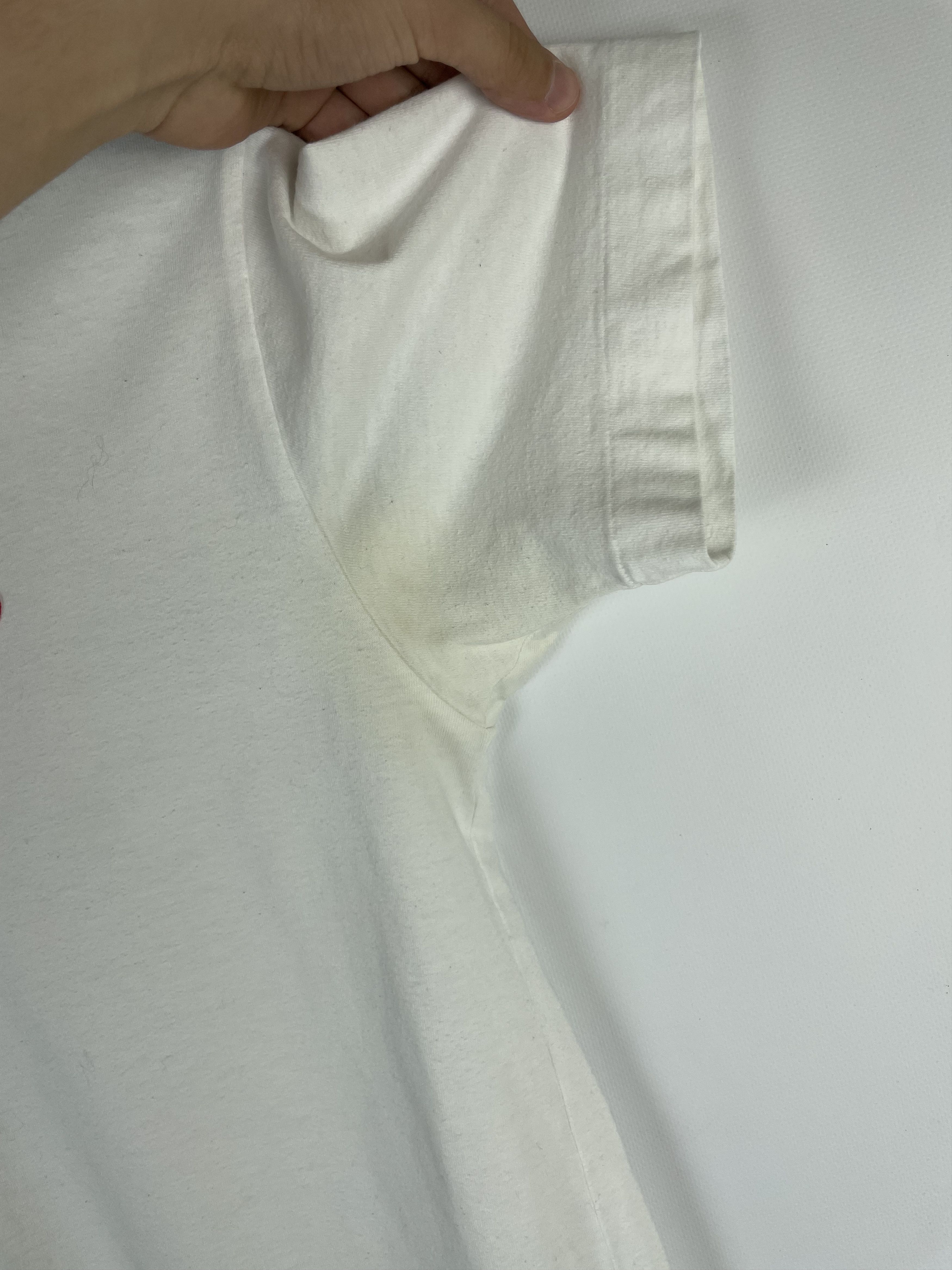 Comme des Garcons Play Comme des Garçons tee logo hearts Size US L / EU 52-54 / 3 - 7 Thumbnail