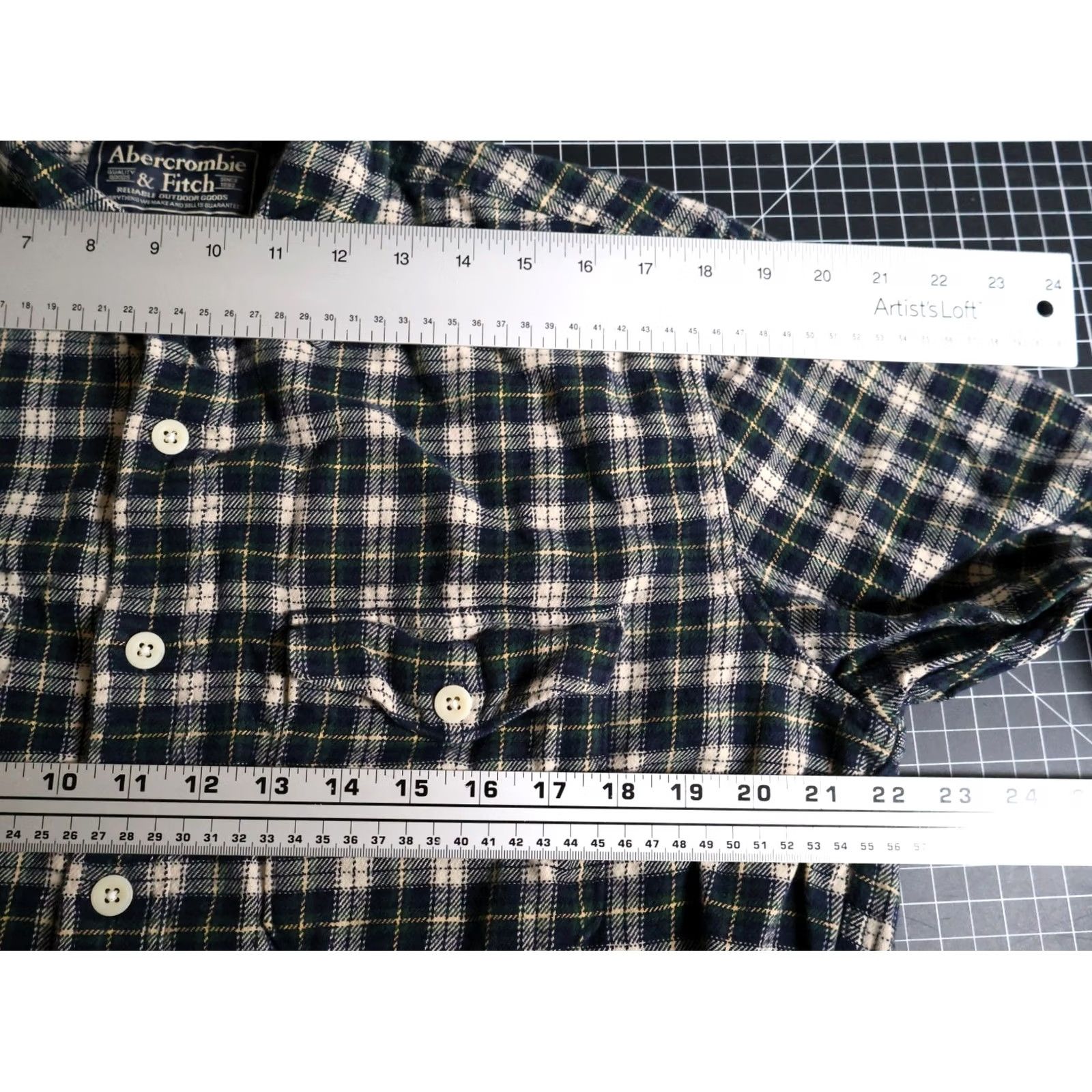 Abercrombie & Fitch Abercrombie & Fitch Button-Up Shirt Men's Medium Green Blue Plaid Flannel Relaxed Fit Size US M / EU 48-50 / 2 - 4 Thumbnail