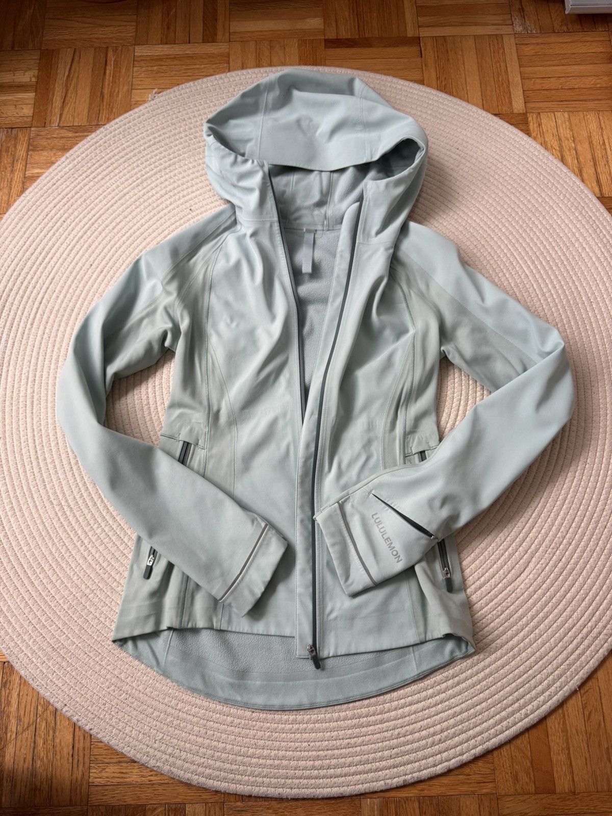 Lululemon Lululemon Cross Chill Jacket in Hazy Jade size 4 Size S / US 4 / IT 40 - 2 Thumbnail