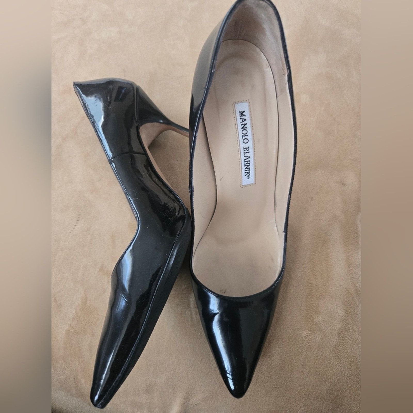 Manolo Blahnik Manolo Blahnik BB 105 Pumps Patent Leather Black Heels, 39 Size US 9 / IT 39 - 3 Thumbnail