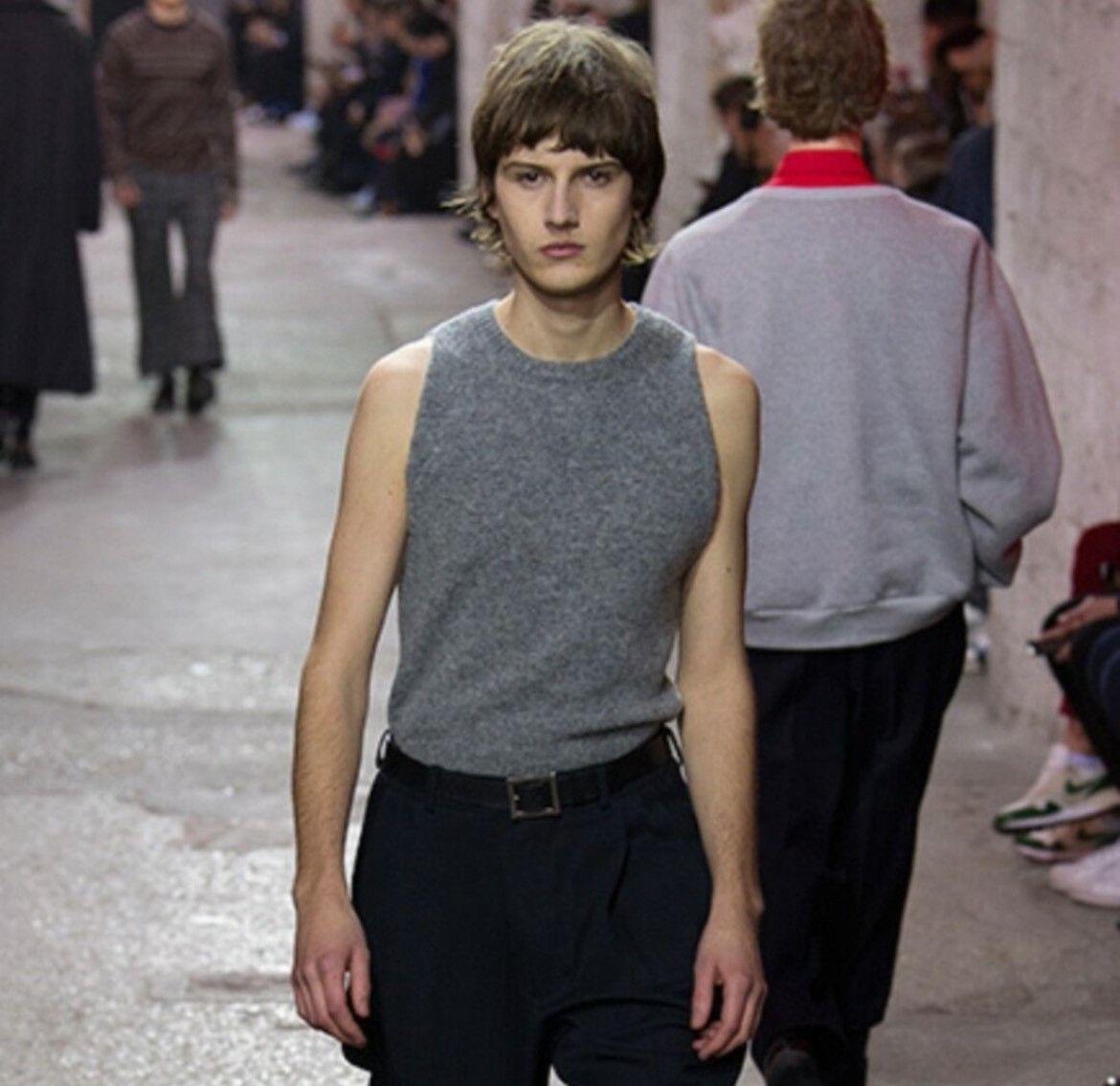 Dries Van Noten Dries van noten Wool sleeveless knitted waistcoat Nextarrow Size US M / EU 48-50 / 2 - 1 Thumbnail