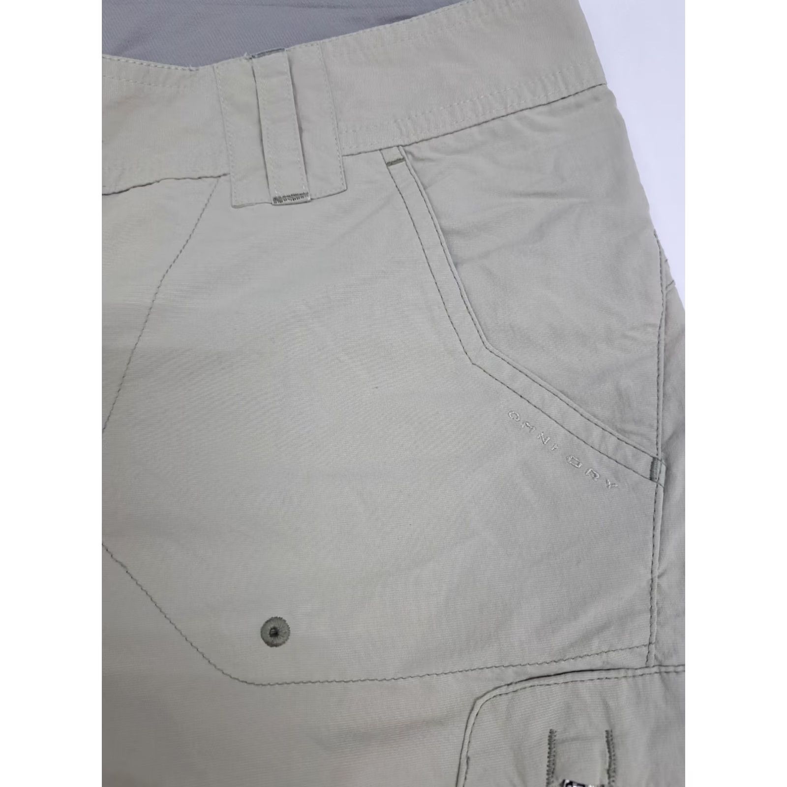 Vintage COLUMBIA Titanium Women's Cargo Shorts Khaki Size 8 Nylon Zipper Pockets Outdoor Activewear VINTAGE: No Size 30" / US 8 / IT 44 - 5 Thumbnail